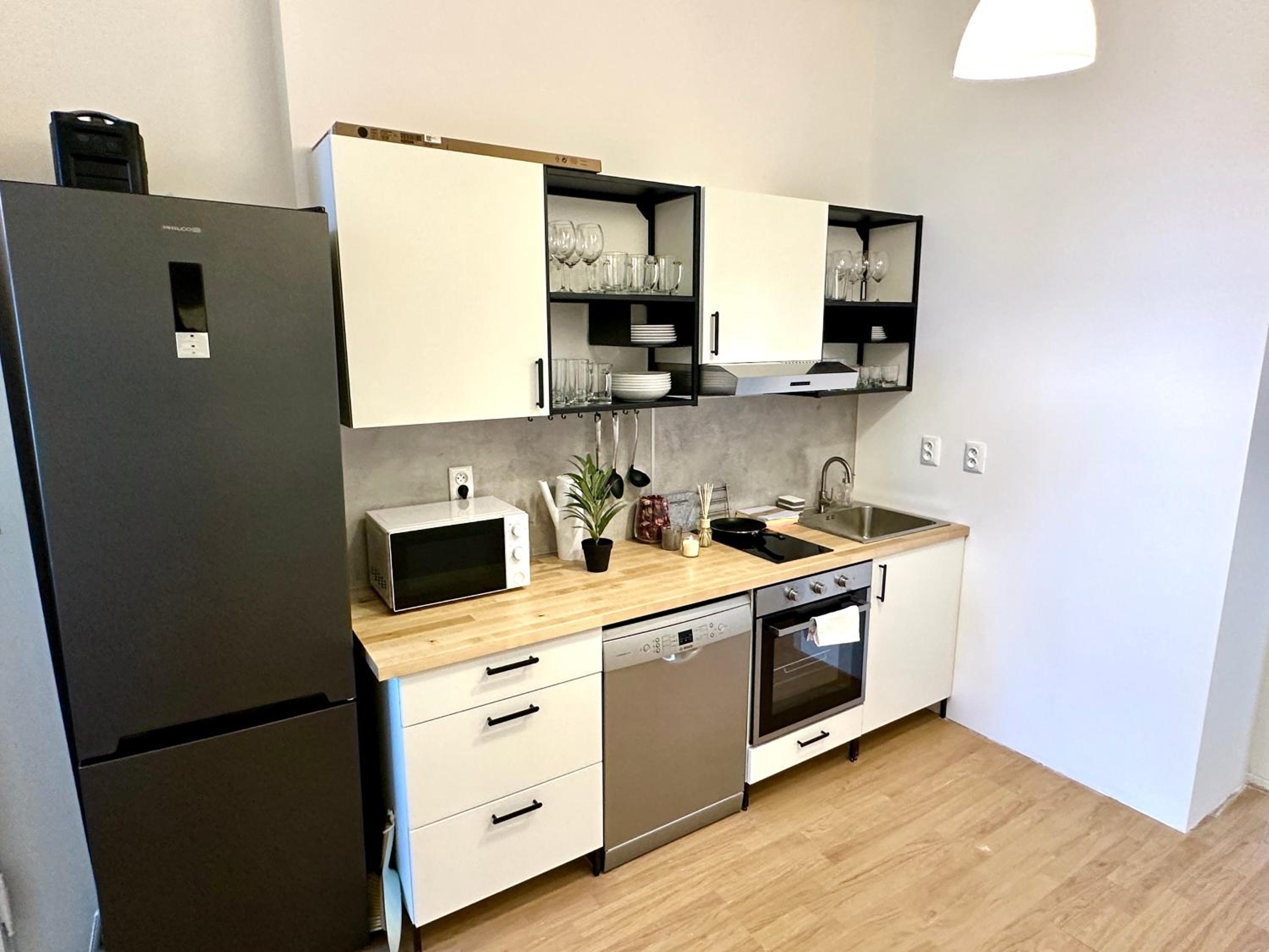 Best location in Prague! 4 bedrooms and super host!