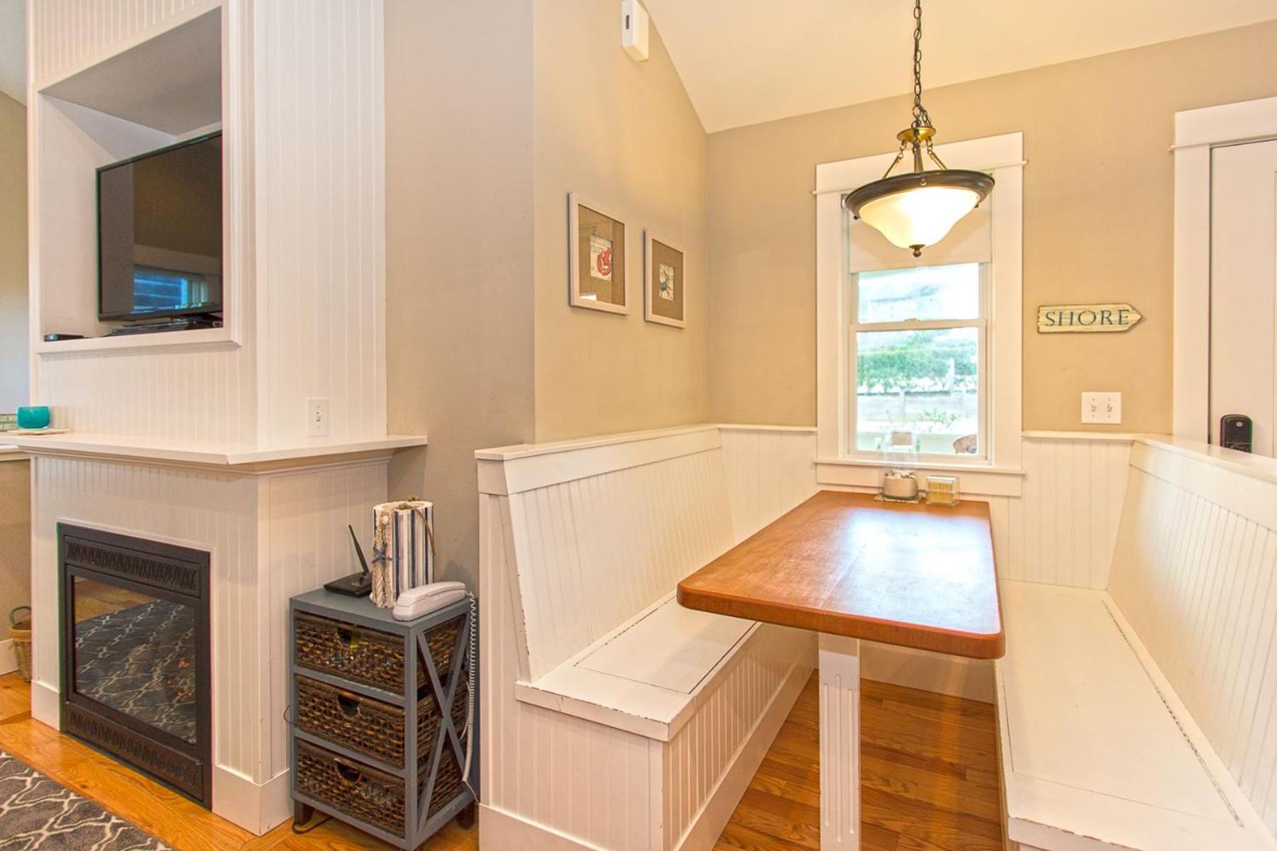 Our Otter Home by Seabrook Hospitality view 4