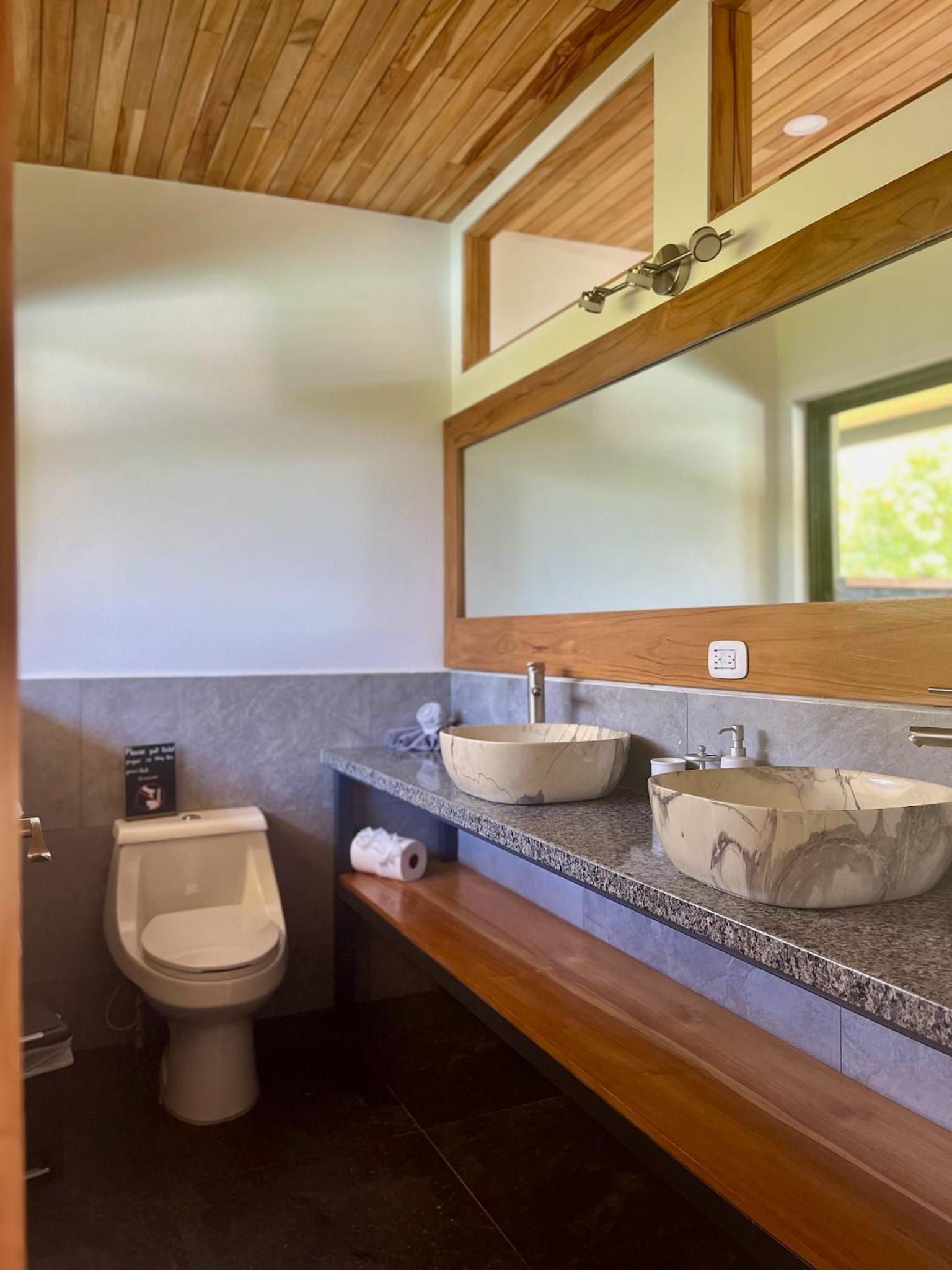 Southern Drake Lodge