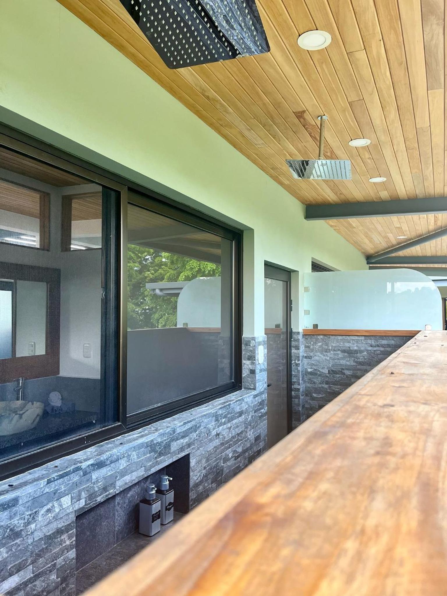 Southern Drake Lodge