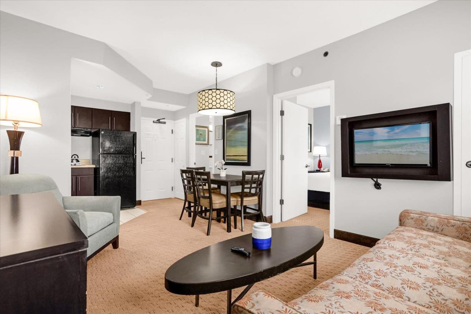 Condo 1BR Near Disney- Pool and Hot Tub