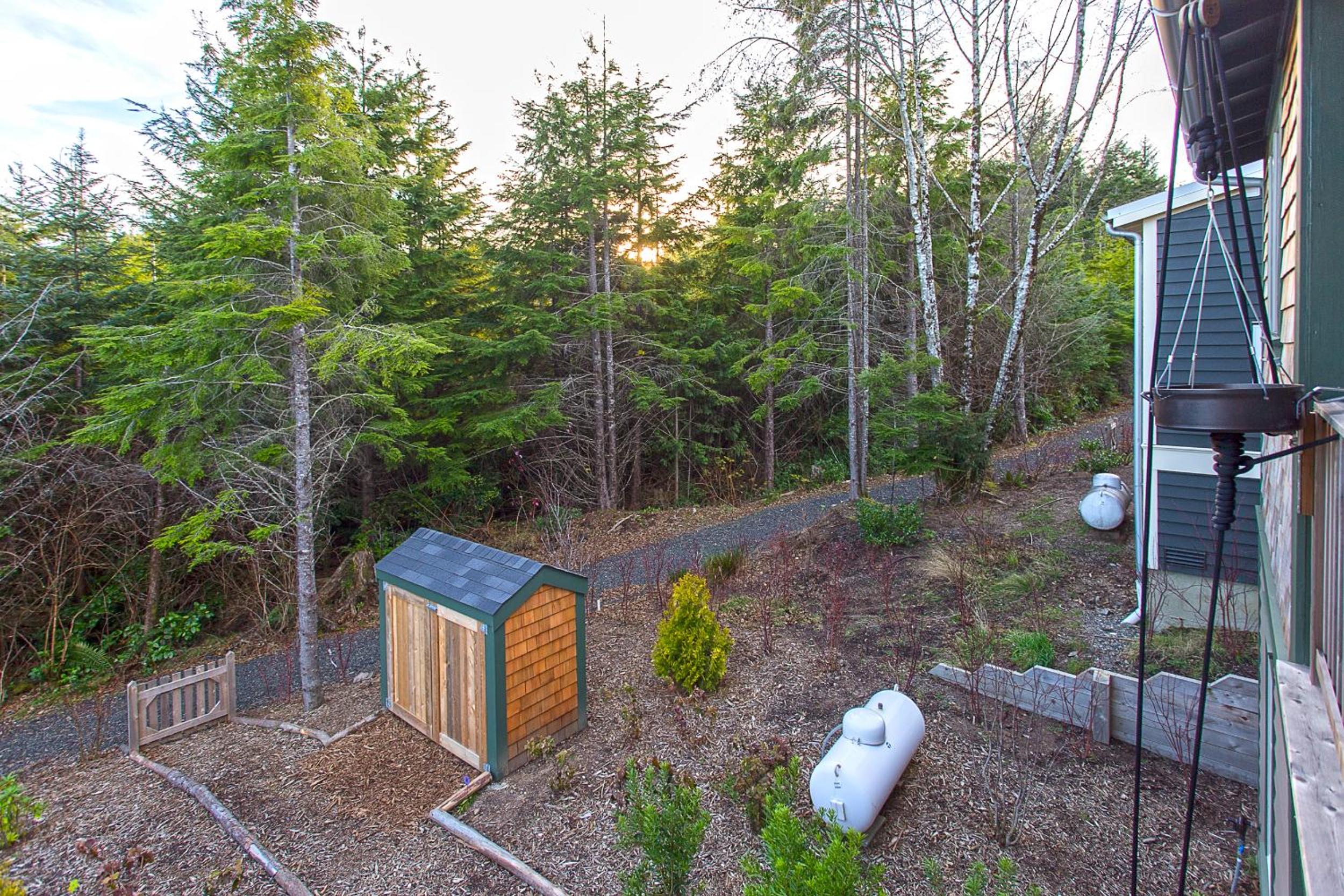 L and L Hideaway by Seabrook Hospitality view 4