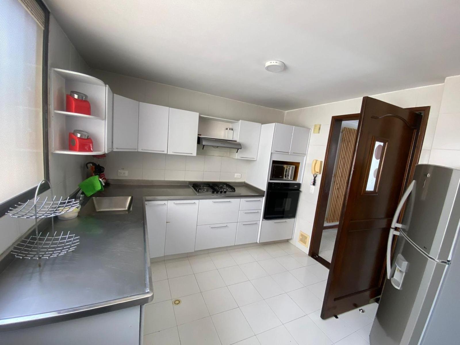 Apartamento amoblado en Pinares -Circunvalar