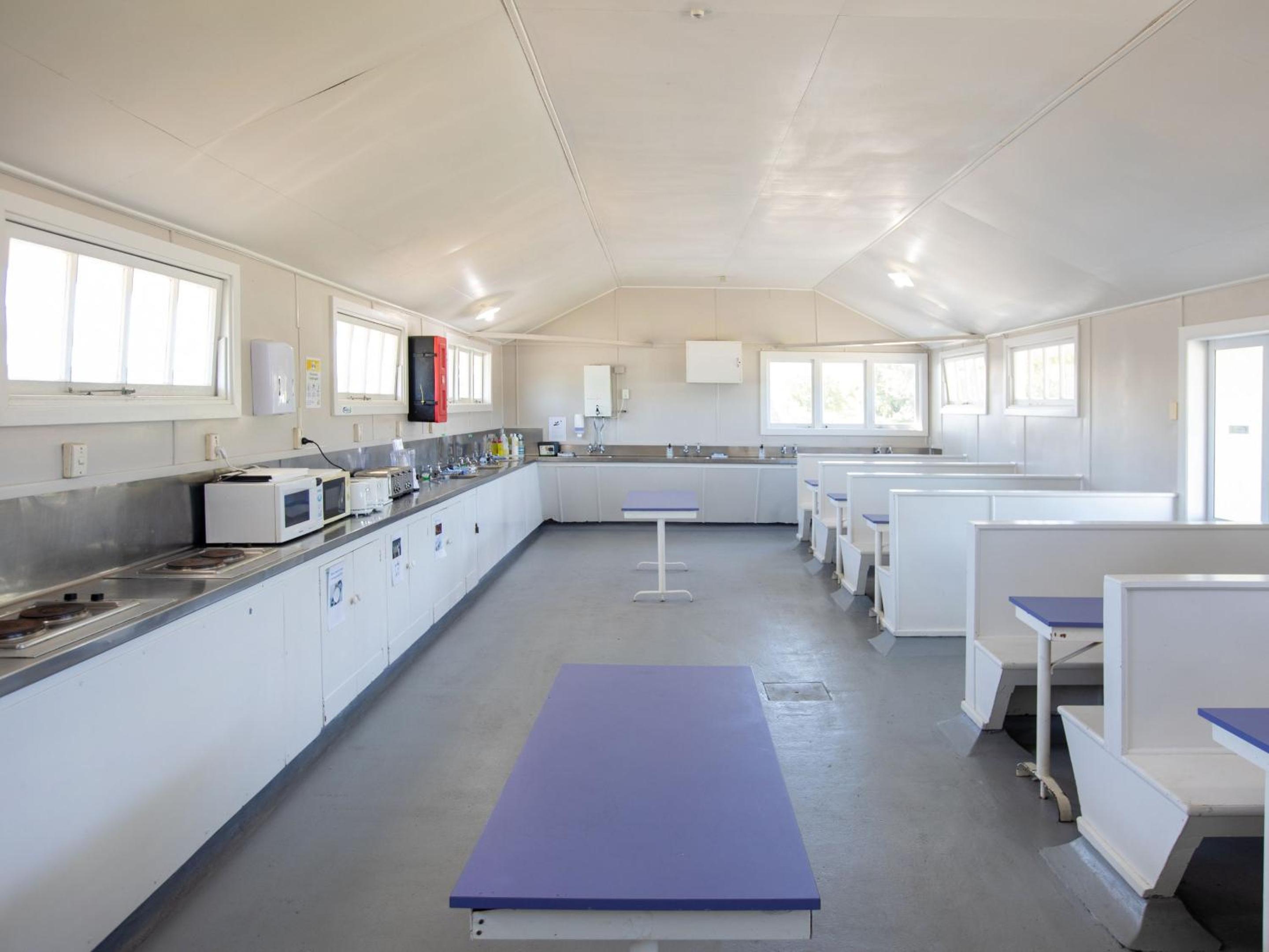 Tāhuna Beach Holiday Park