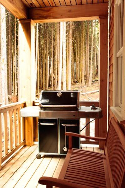 LegaSea Beach House by Seabrook Hospitality view 3