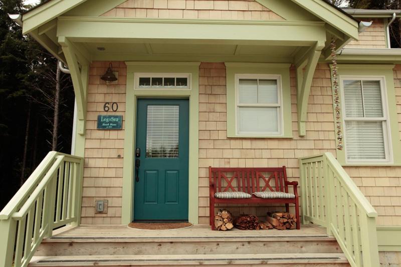 LegaSea Beach House by Seabrook Hospitality view 4