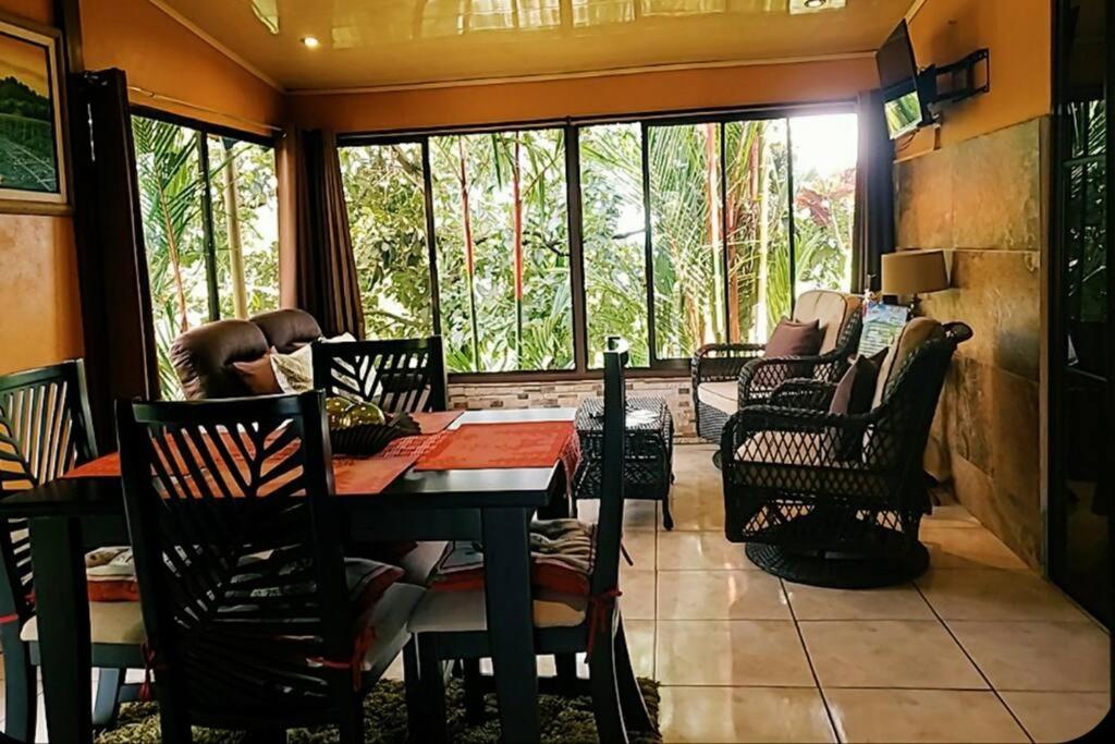 Oropéndola Rain Forest