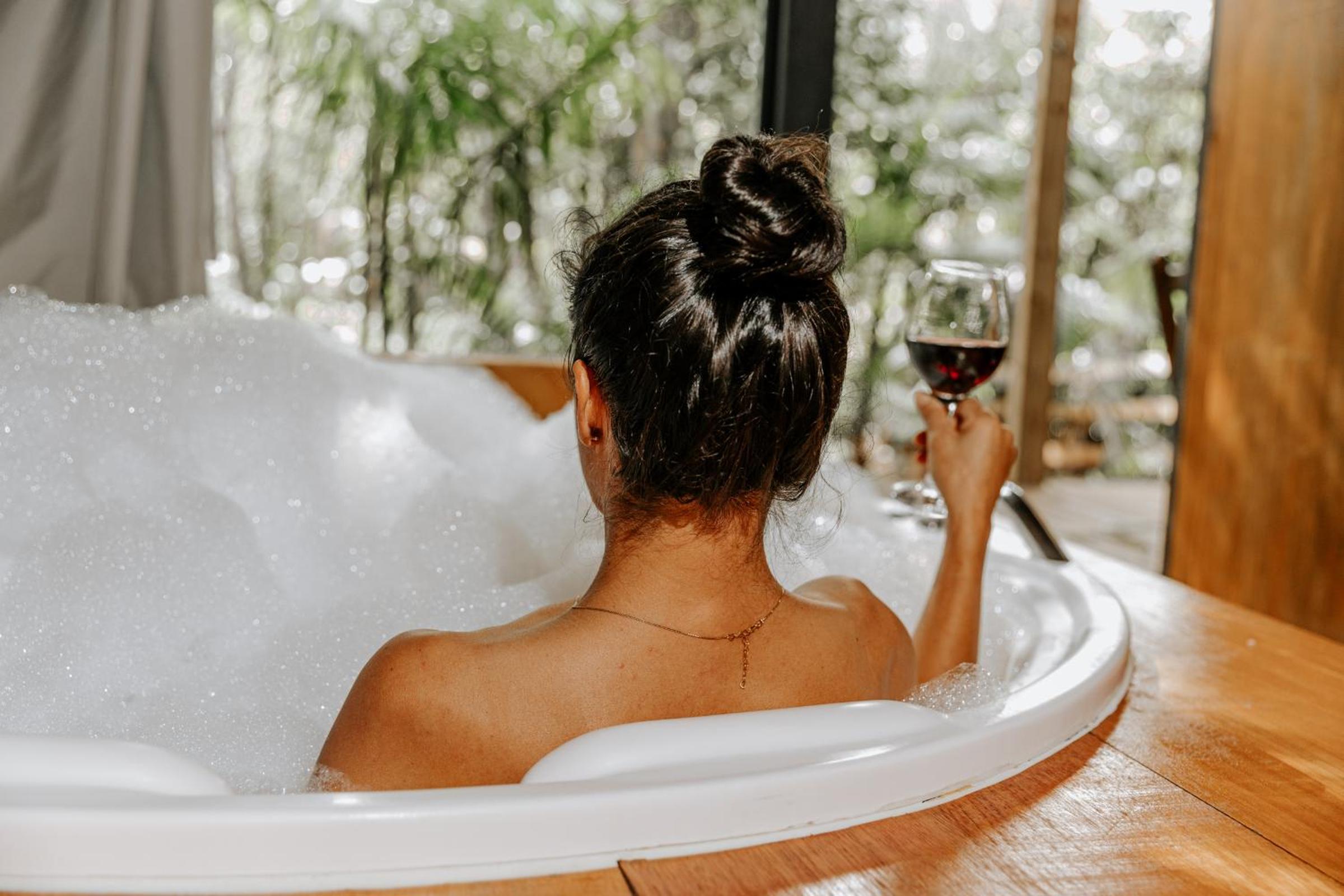 Chalé Suiço com Hidromassagem e café da Manhã