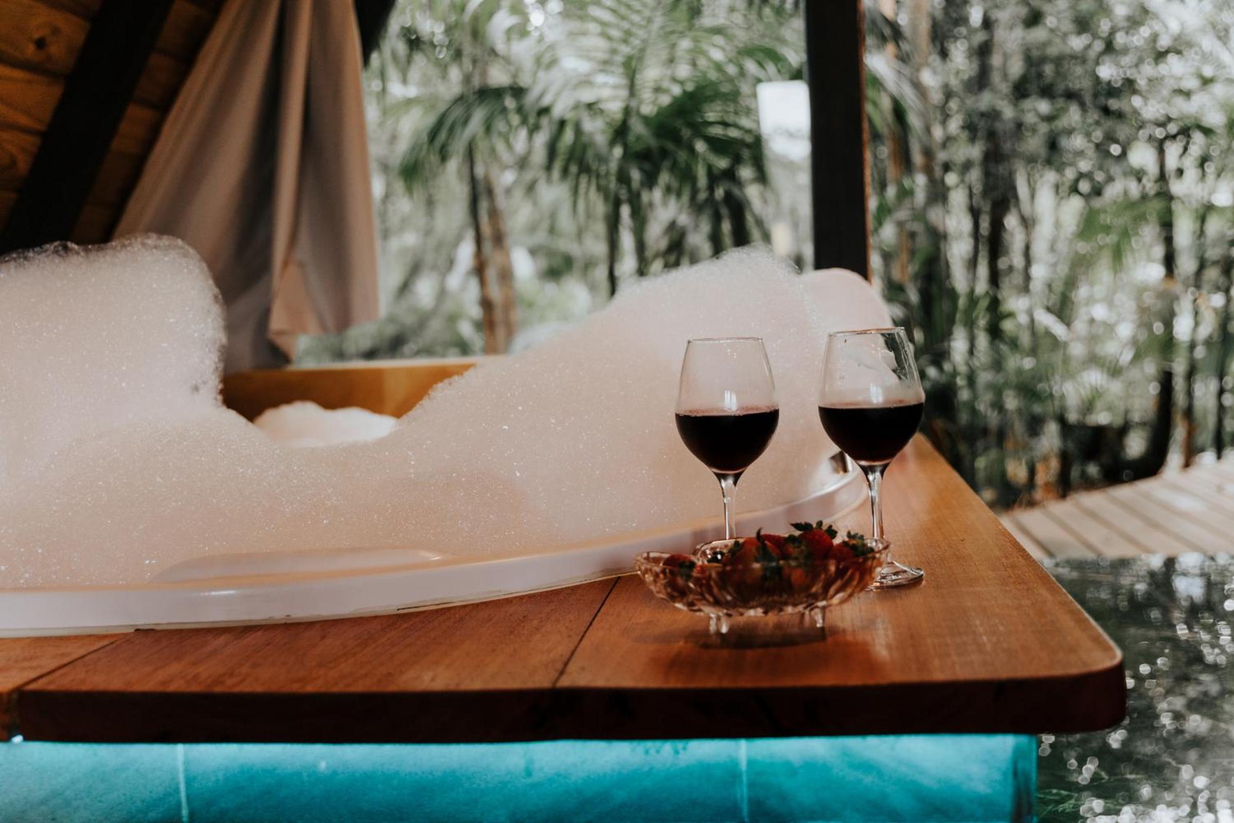 Chalé Suiço com Hidromassagem e café da Manhã