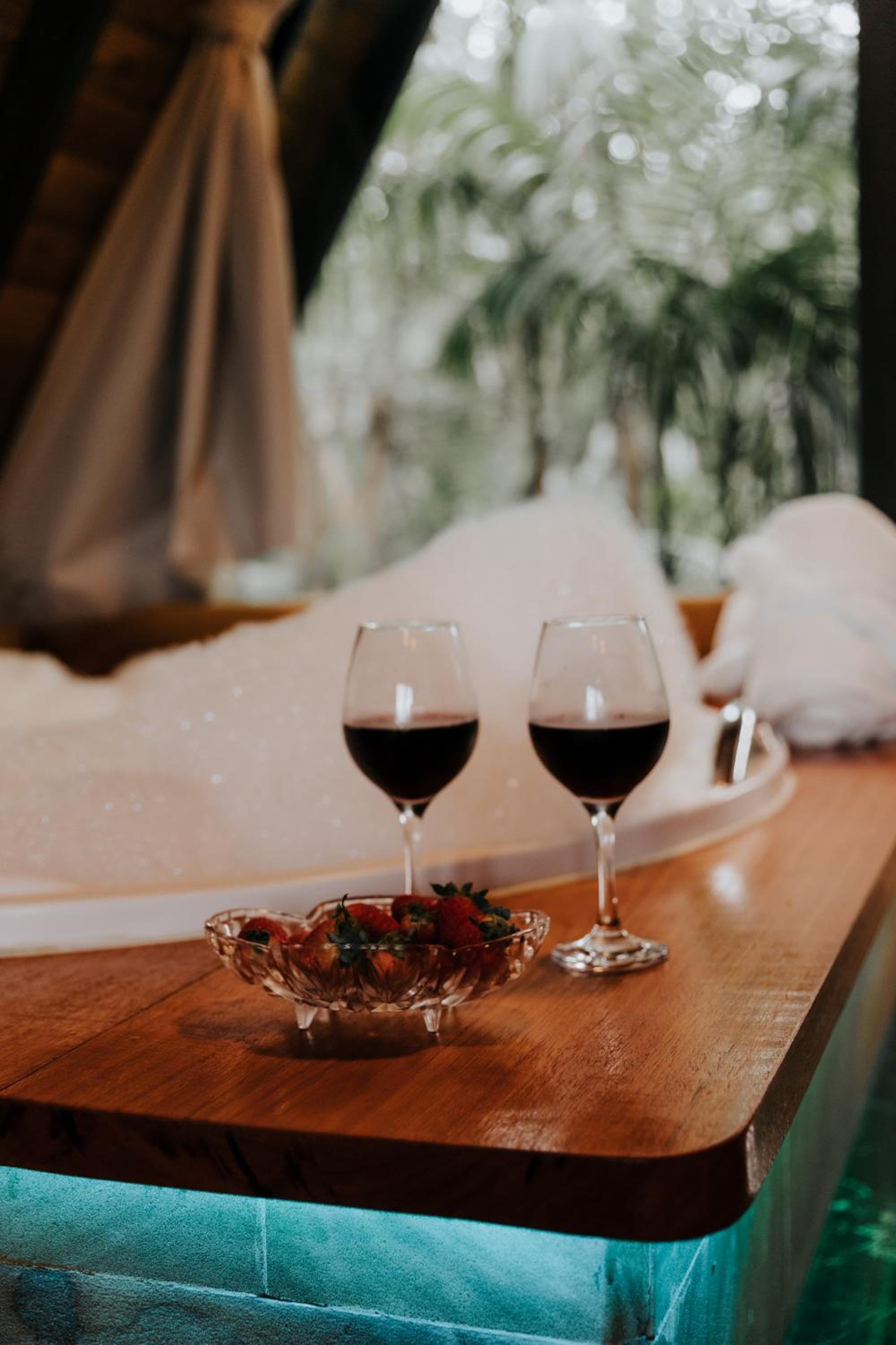 Chalé Suiço com Hidromassagem e café da Manhã