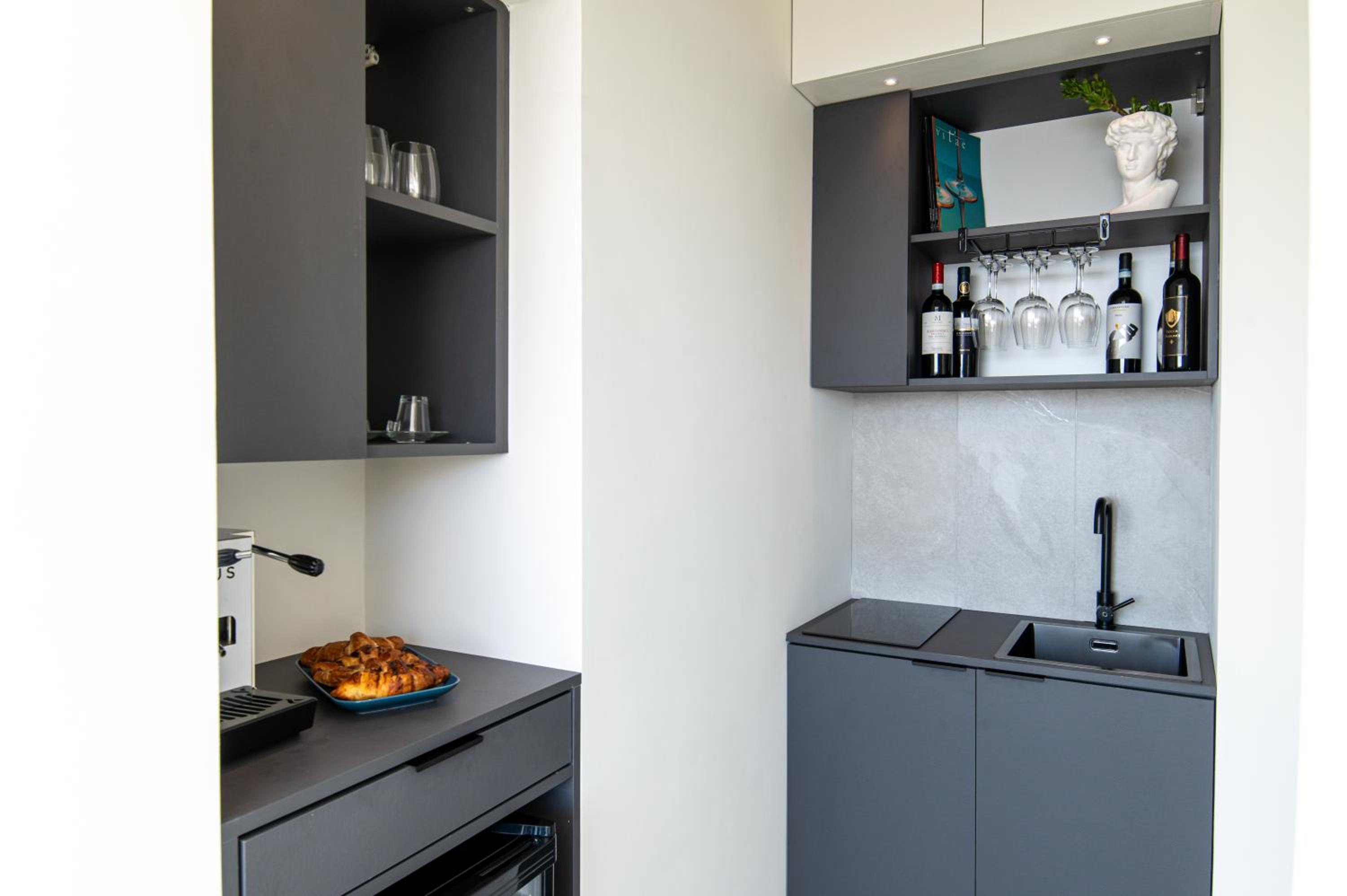 Domus Diana en Bacoli — kitchen