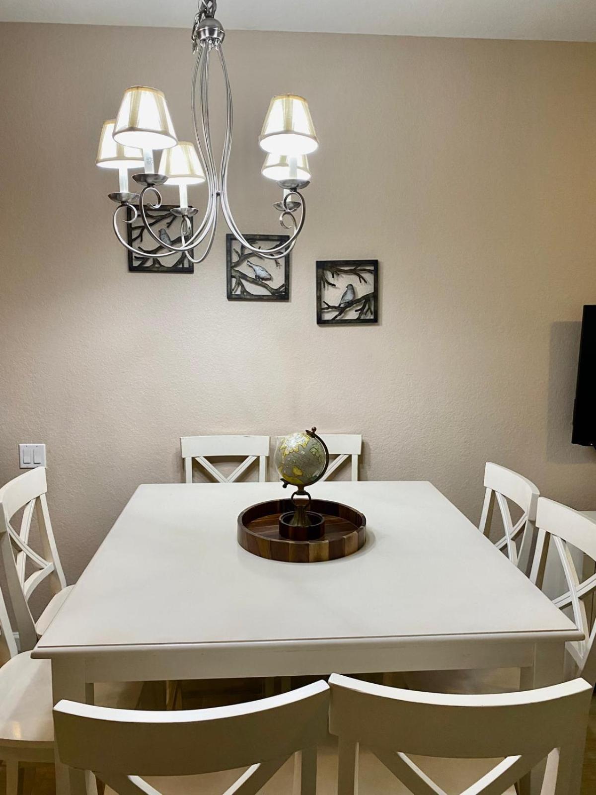 Universal Studios Area Apartment