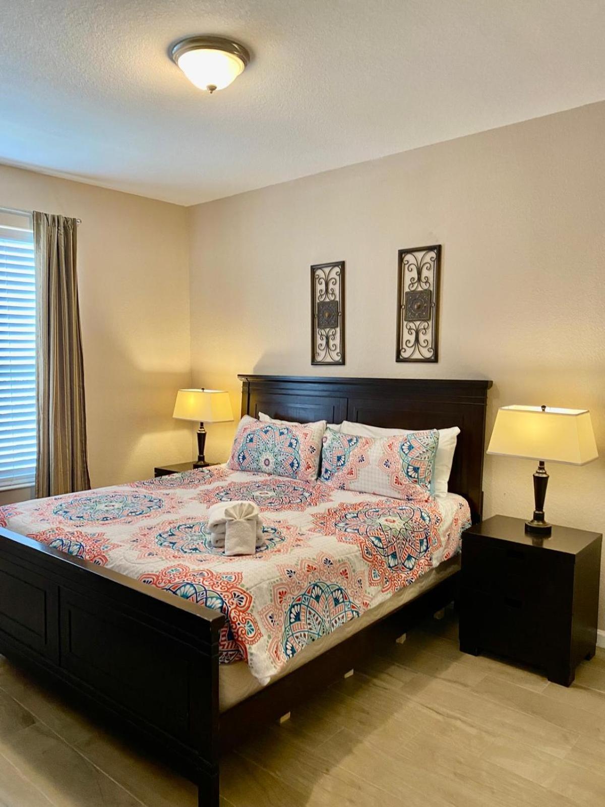 Universal Studios Area Apartment
