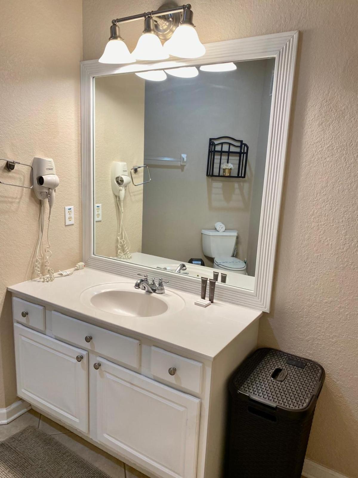 Universal Studios Area Apartment