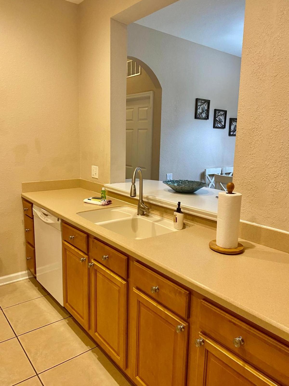 Universal Studios Area Apartment