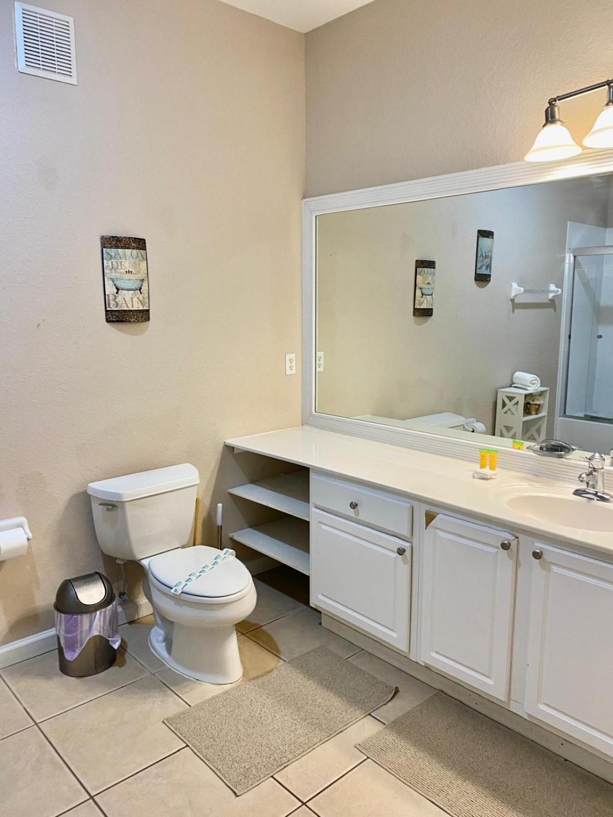 Universal Studios Area Apartment