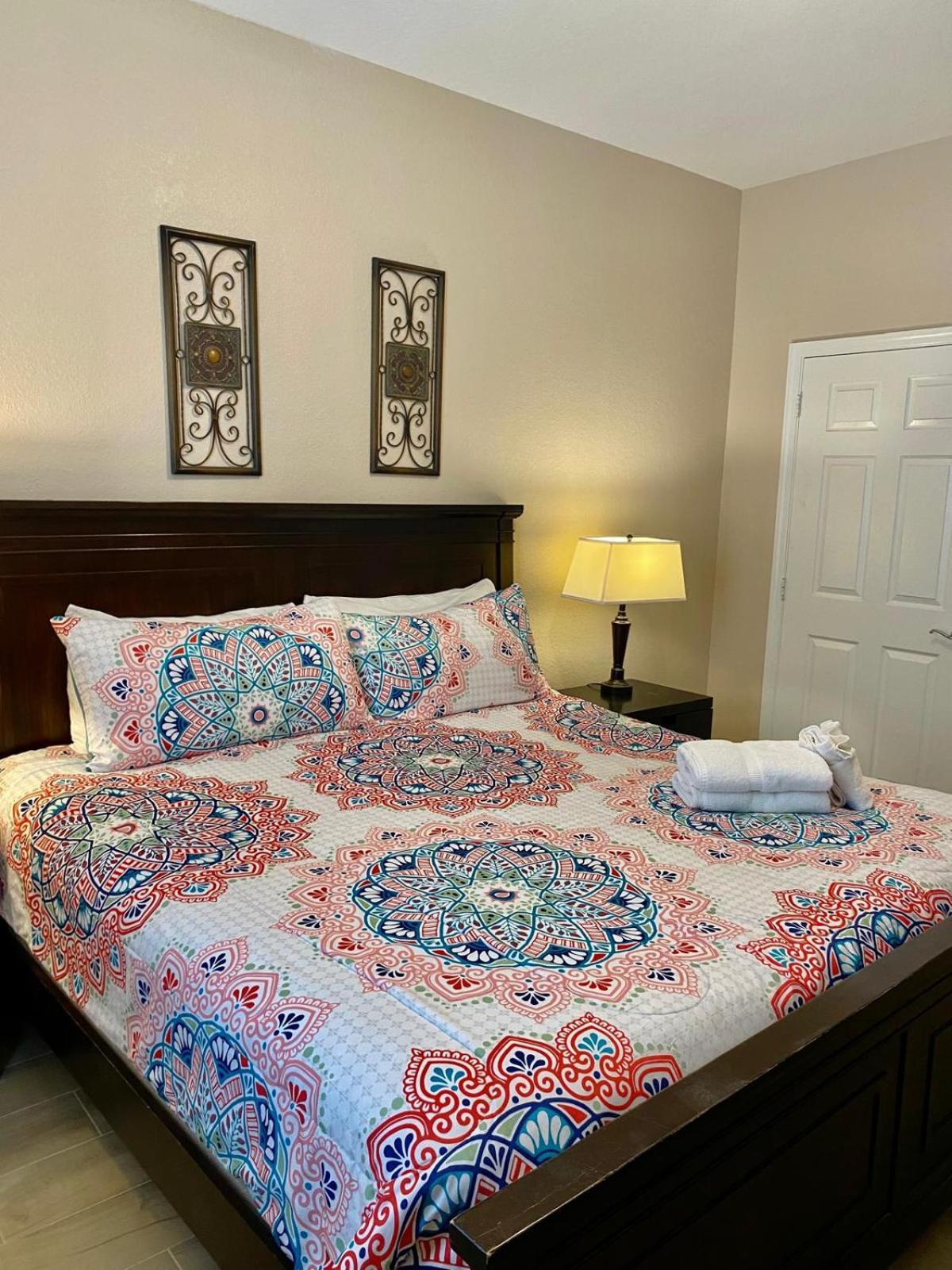 Universal Studios Area Apartment