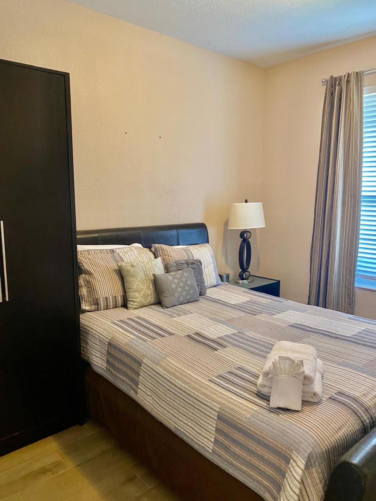 Universal Studios Area Apartment