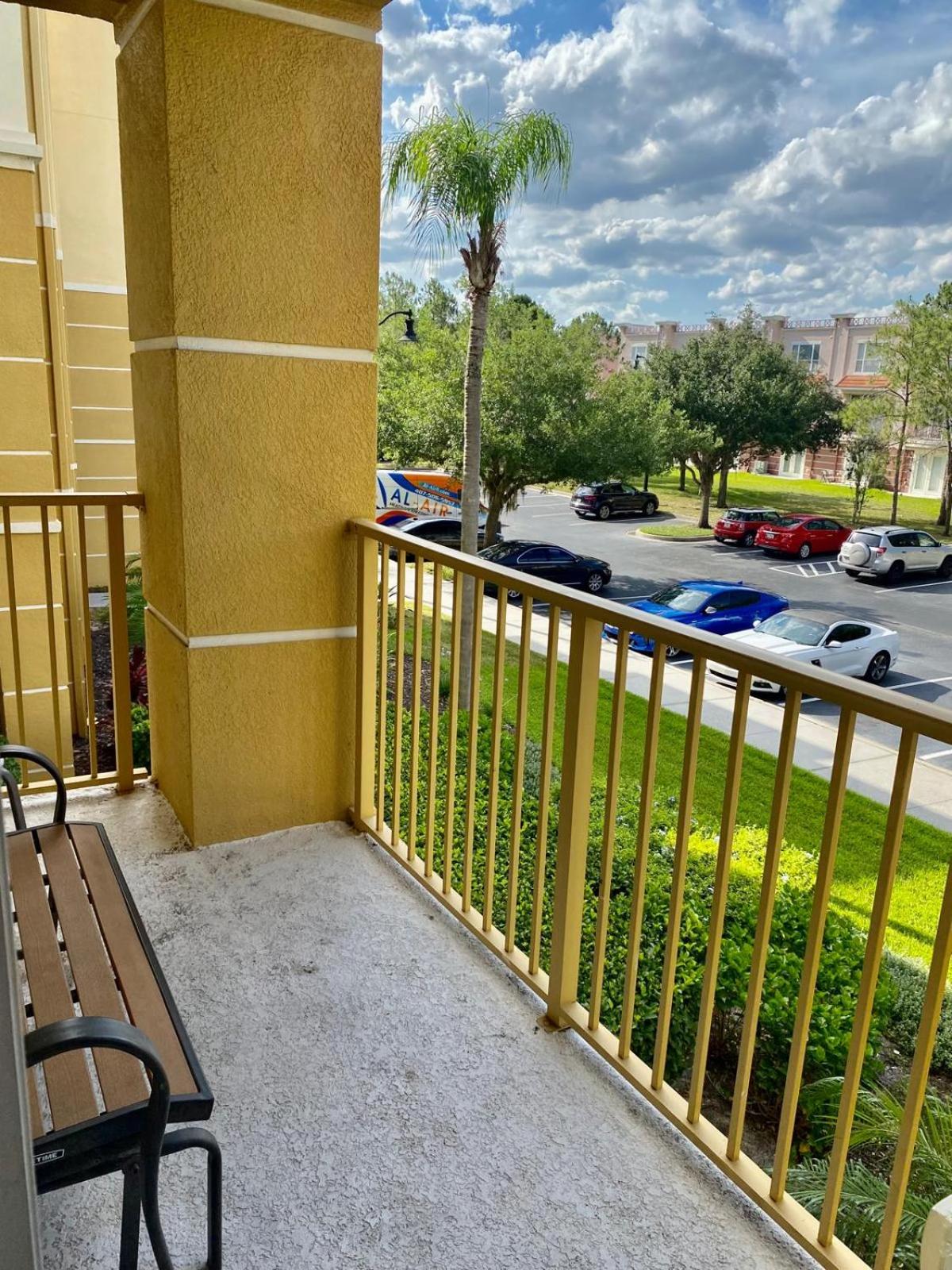 Universal Studios Area Apartment