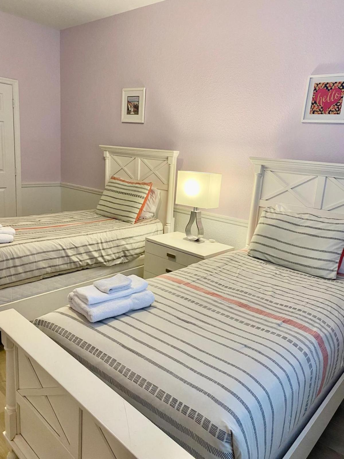 Universal Studios Area Apartment