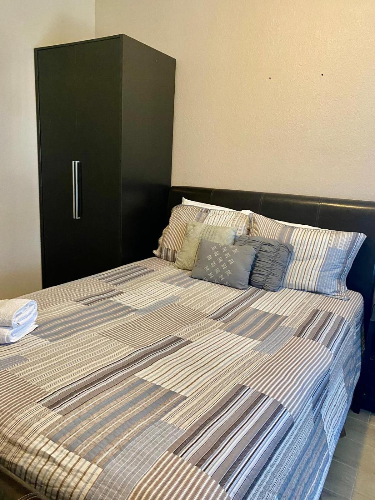Universal Studios Area Apartment