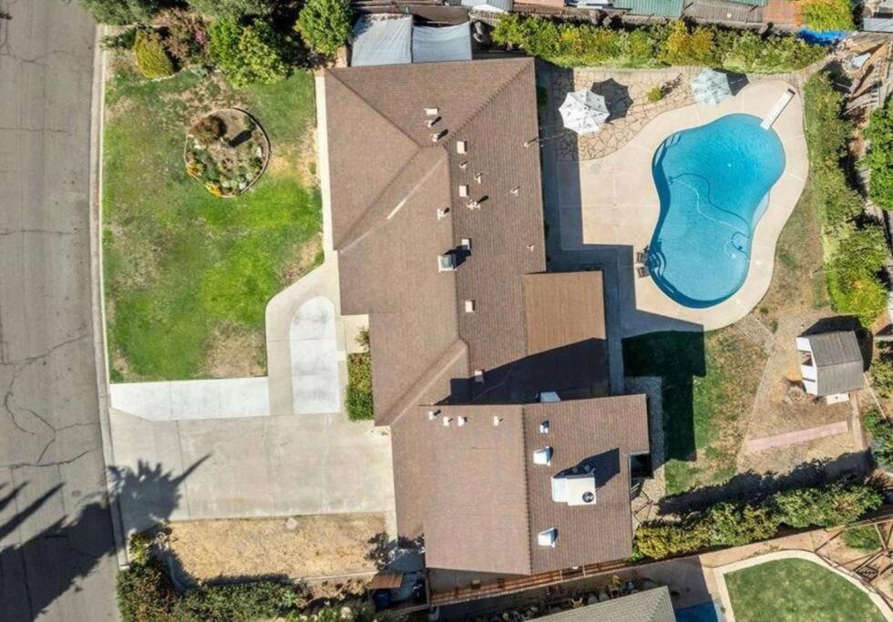 Homey Pool Fun Gameroom Sunnyside Retreat view 2