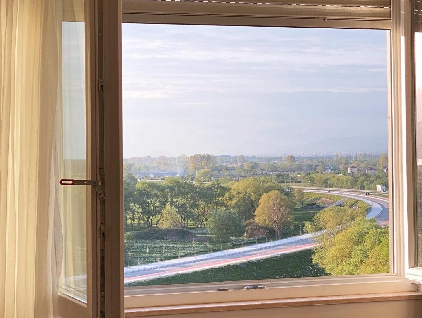 Luxury apartment with a wonderful lake view