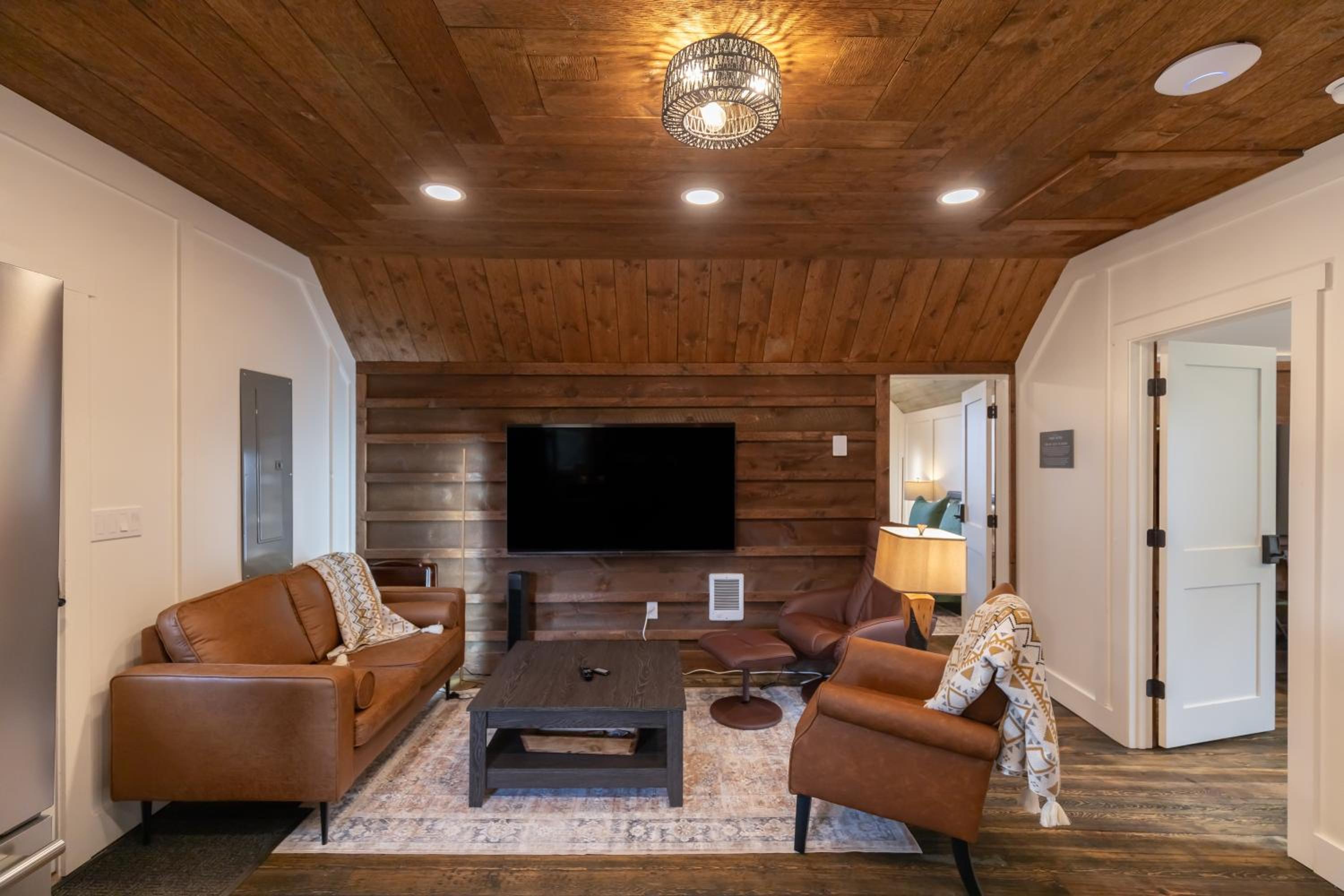 The Historic Hart Hotel - Renovated 2024! view 4