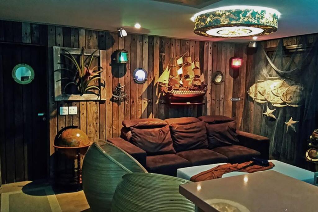 Pier22 Lodging The Captain's Lounge imóvel temático 5 suítes