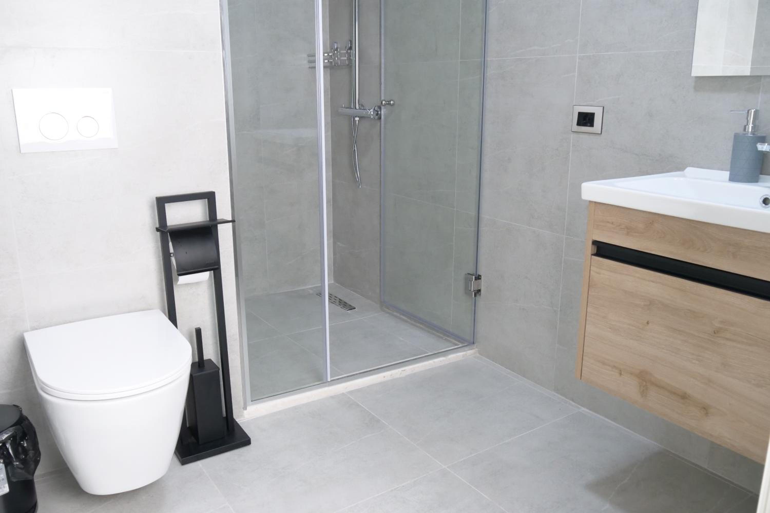 STAY-FIVE Modern Central Studios Self Check-in & Fast Wi-Fi