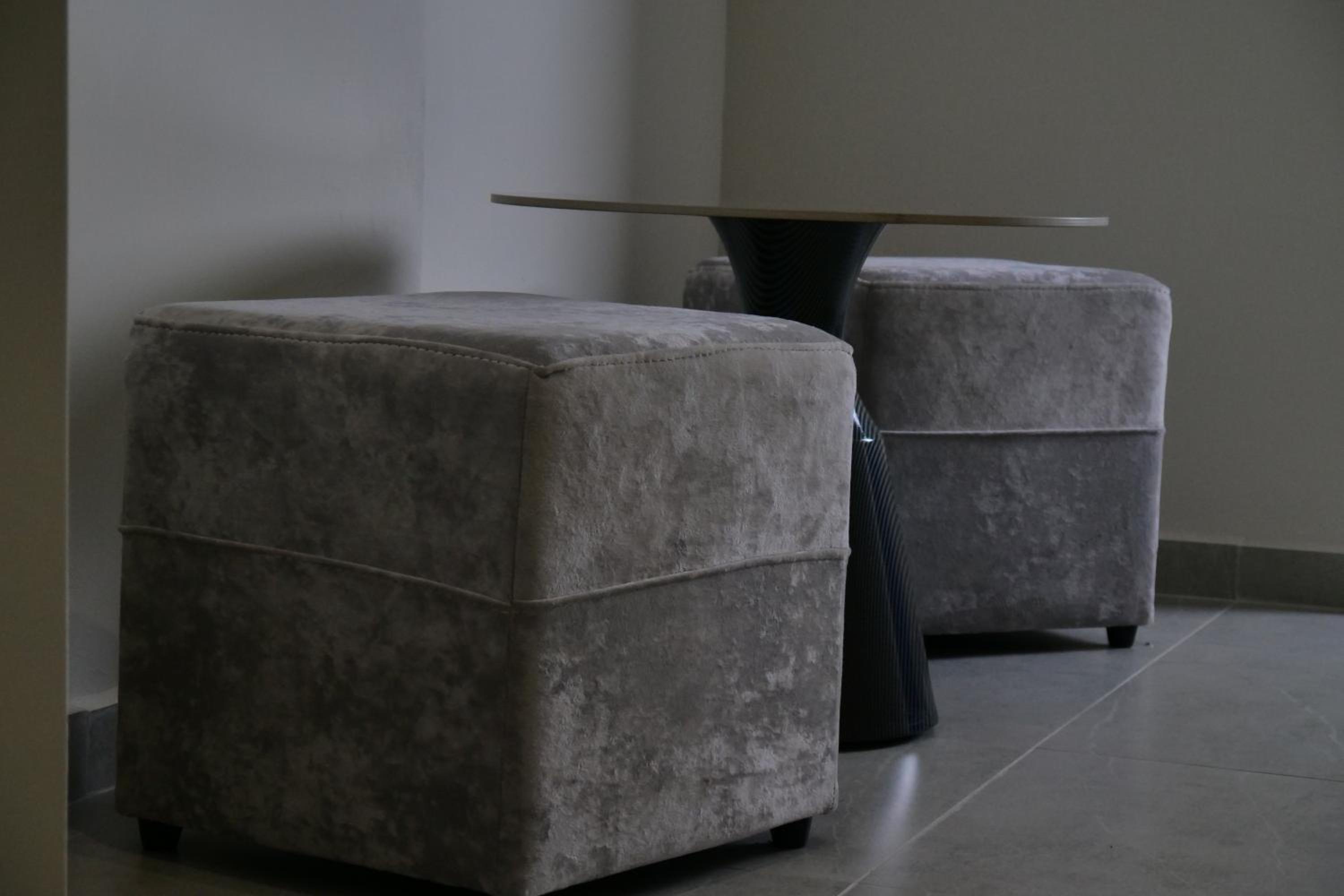 STAY-FIVE Modern Central Studios Self Check-in & Fast Wi-Fi