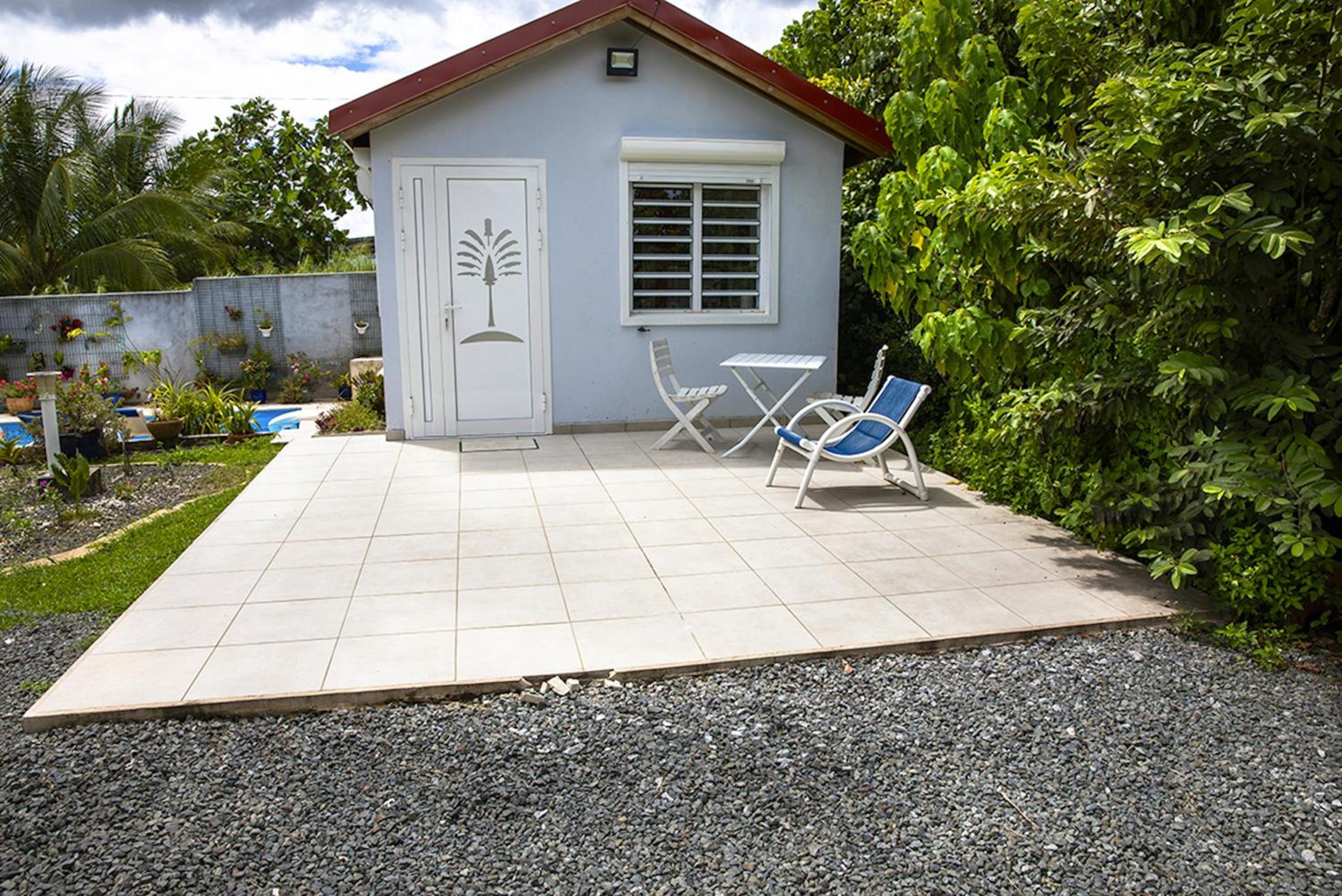 Charmant bungalow à Baie-Mahault avec piscine privée