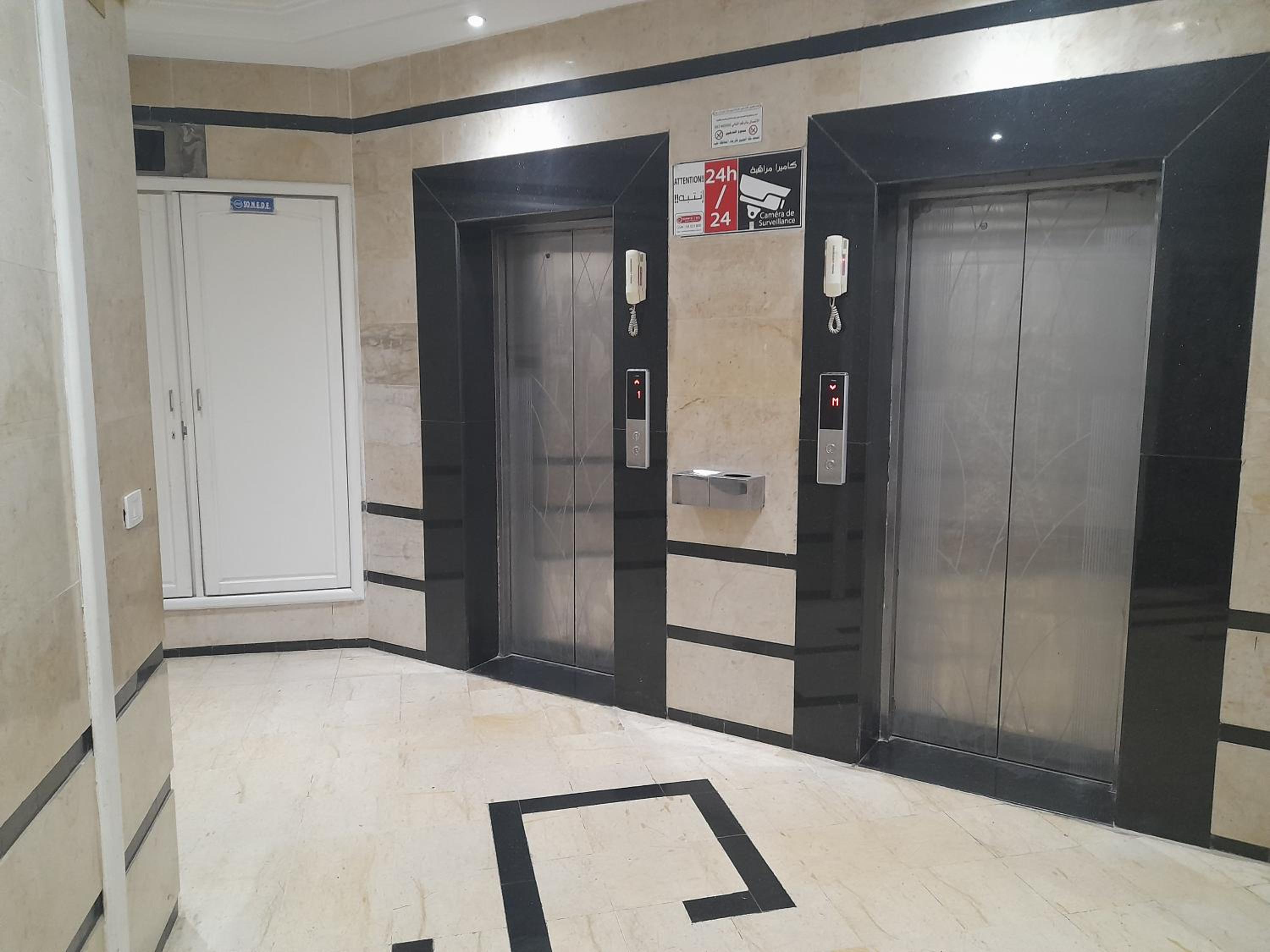Salon plus 2 chambres à 2 pas de la Médina de Sfax