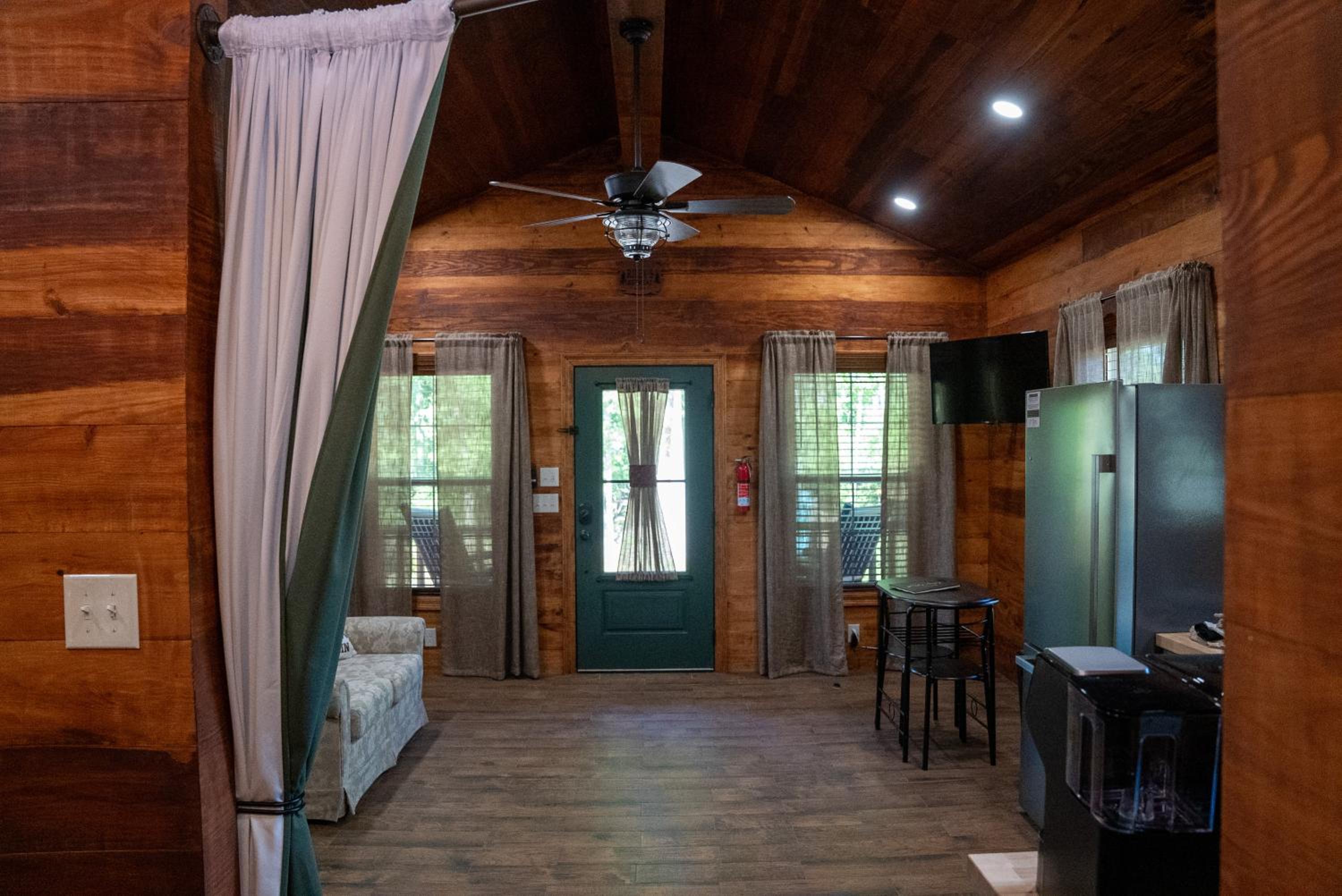 Riley's Retreat Cabin view 2