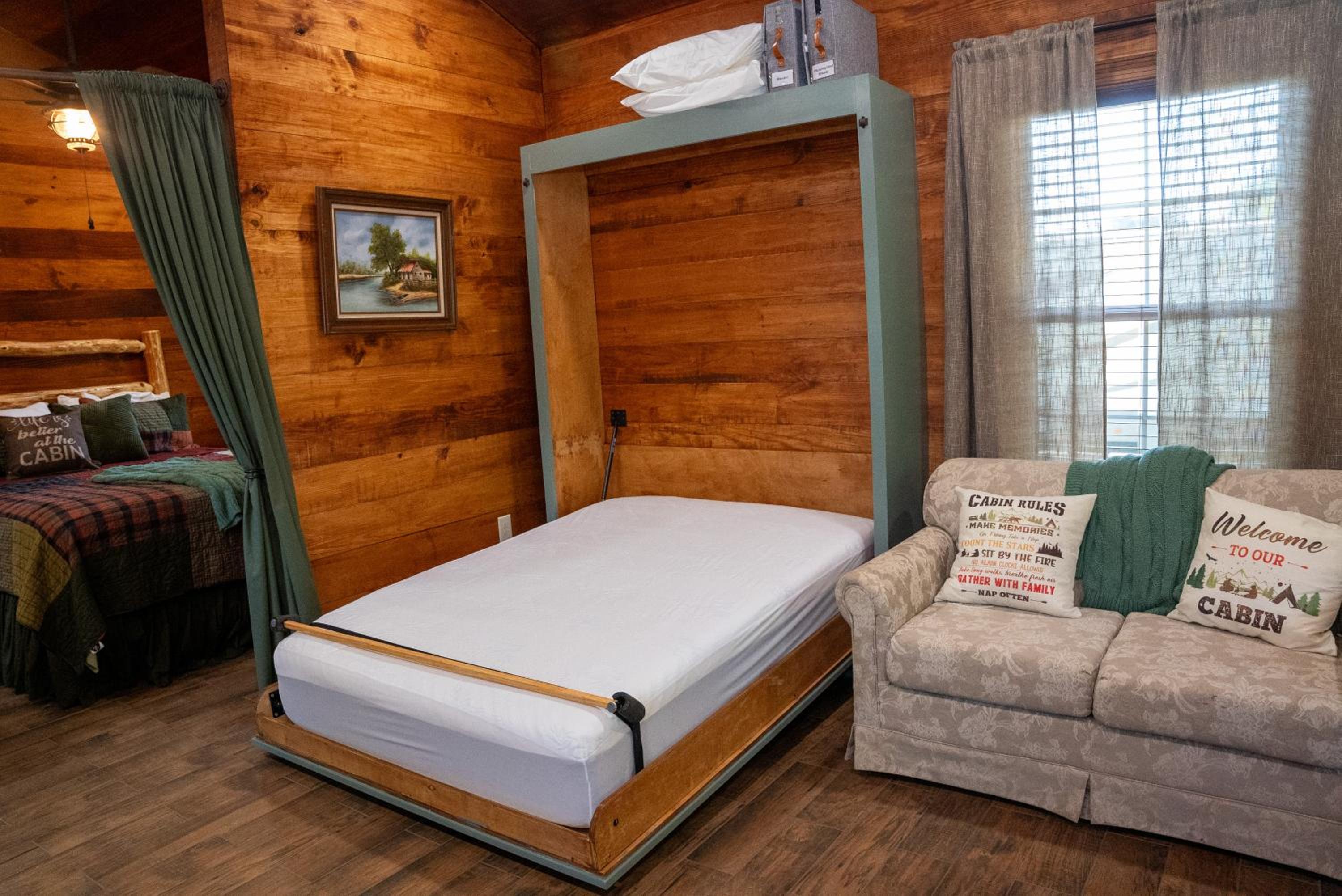 Riley's Retreat Cabin view 4