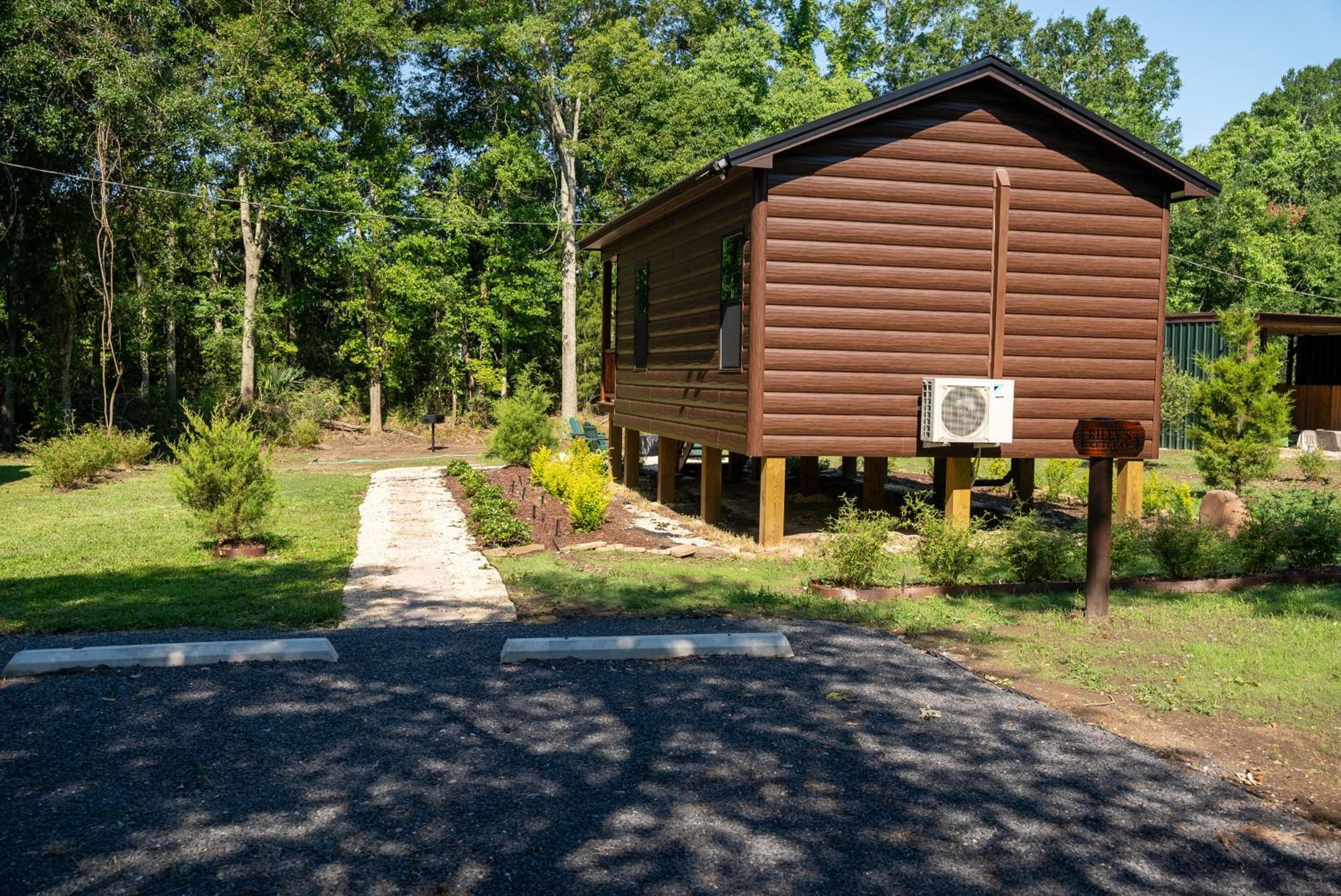 Riley's Retreat Cabin view 5