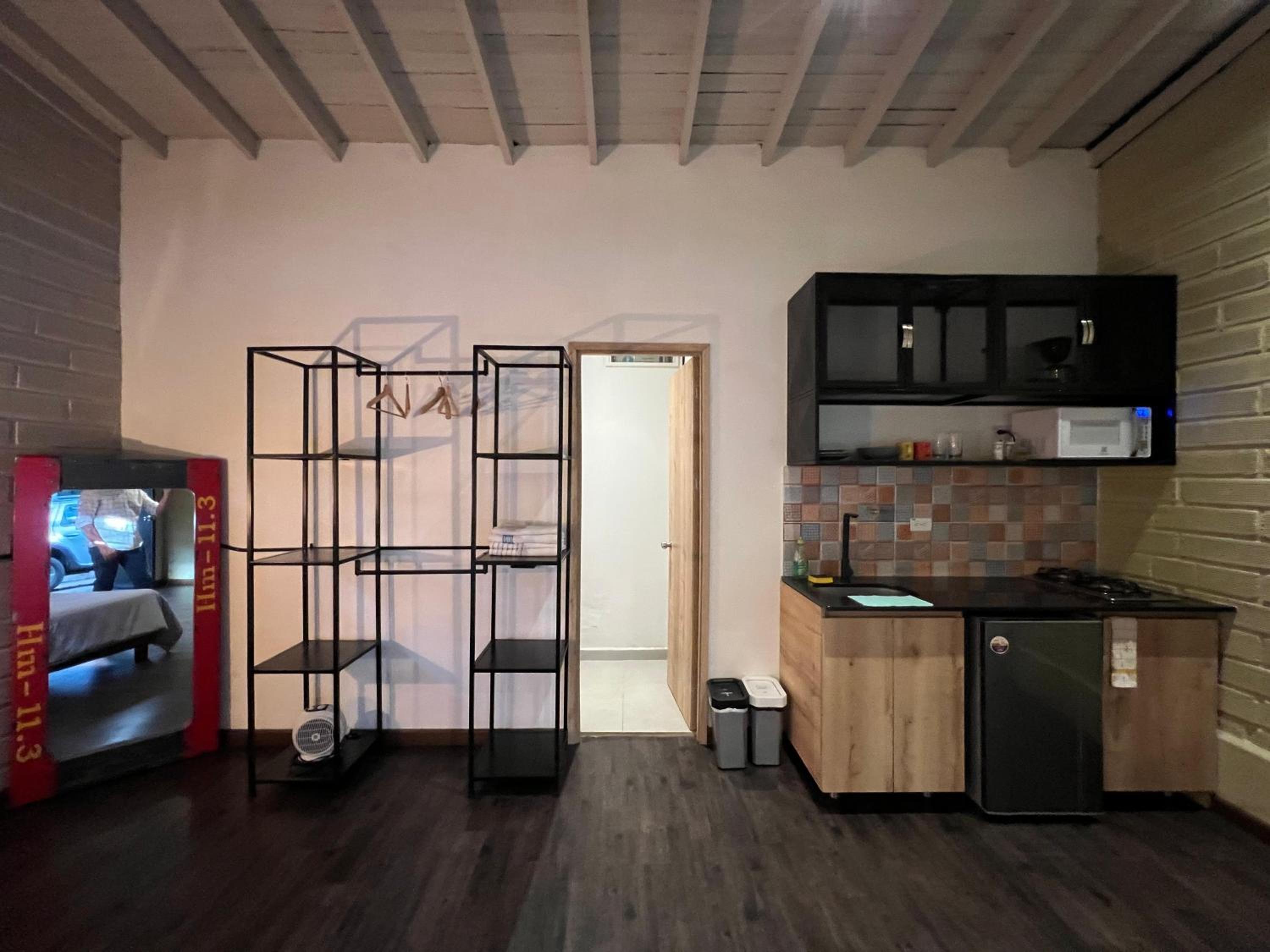 FRN101 Cozy loft located in a popular in Poblado By Roots Rentals