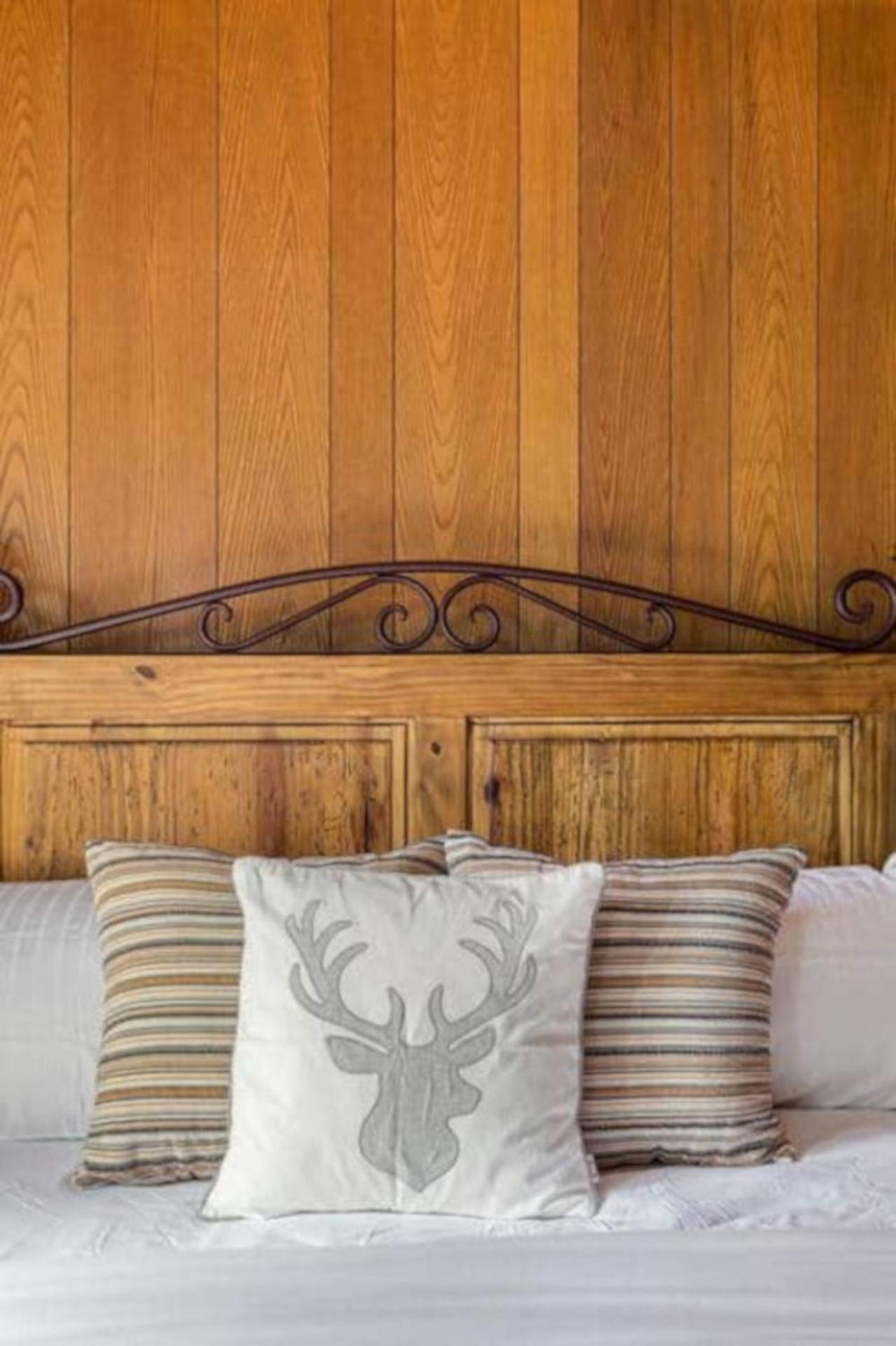 Rustic Cottage Snow Summit view 5