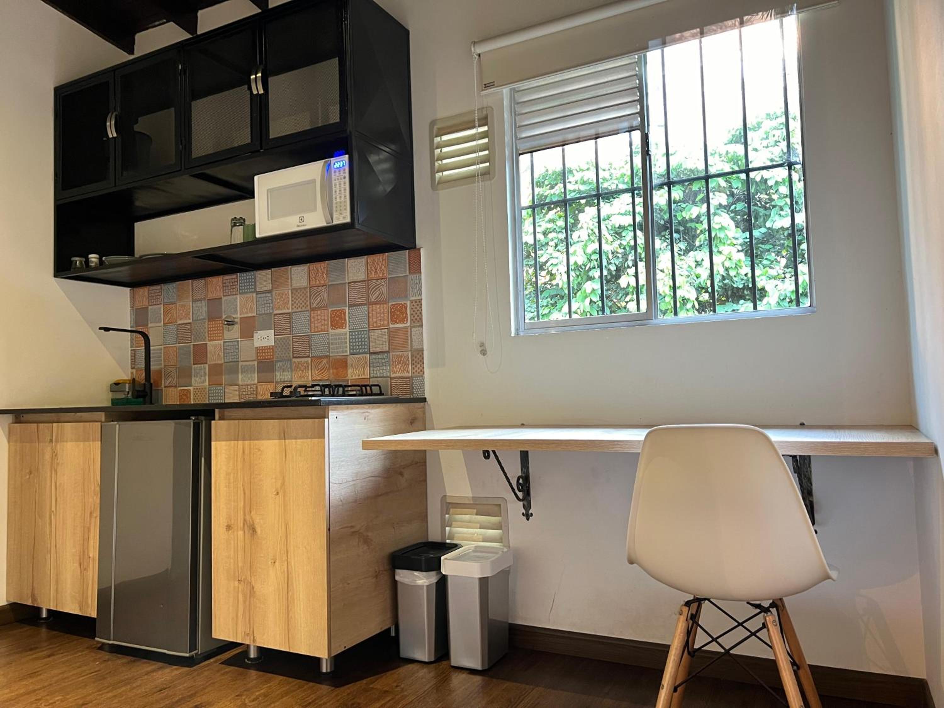 Loft equipado en Poblado cerca de Envigado FRN107 By Roots Rentals