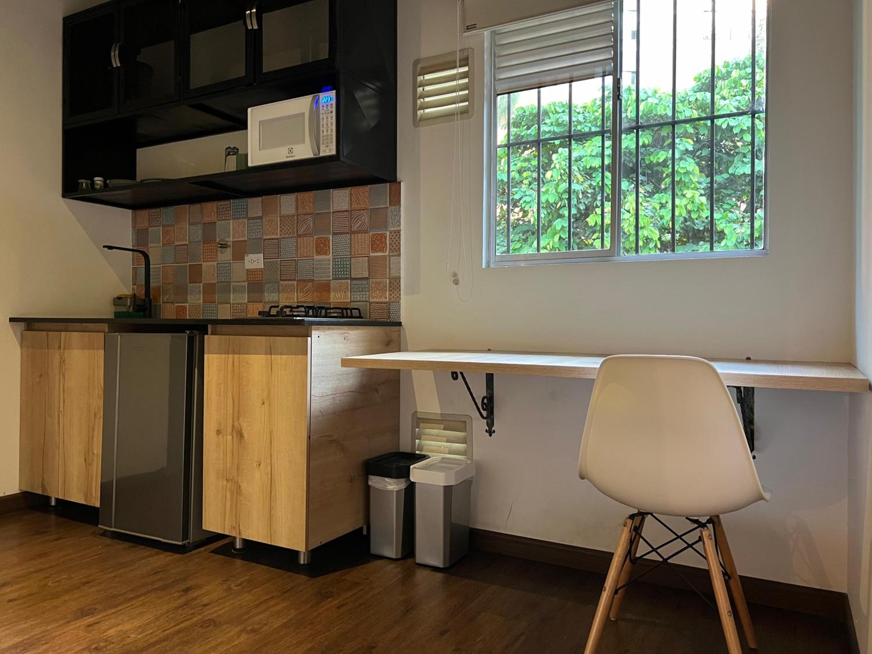 Loft equipado en Poblado cerca de Envigado FRN107 By Roots Rentals