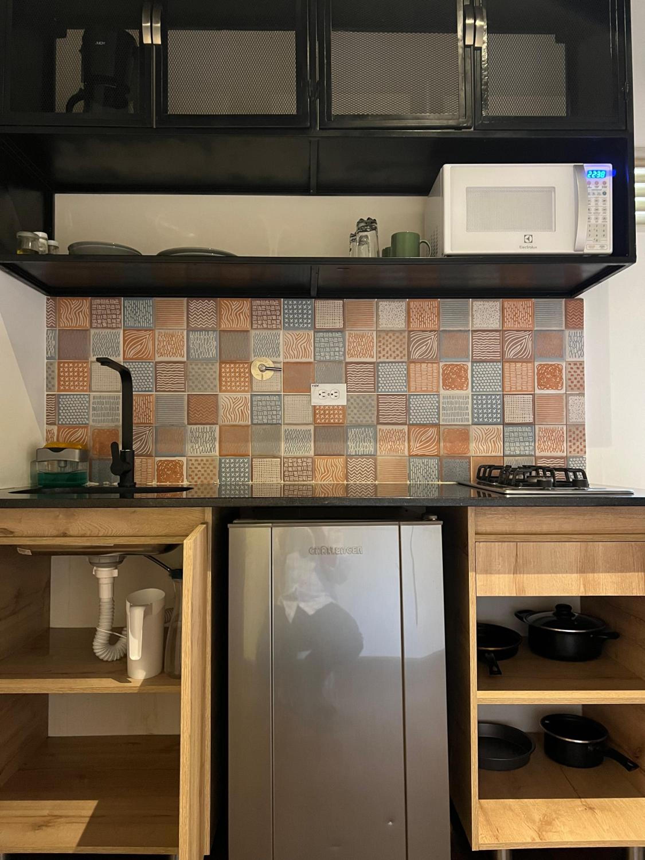 Loft equipado en Poblado cerca de Envigado FRN107 By Roots Rentals