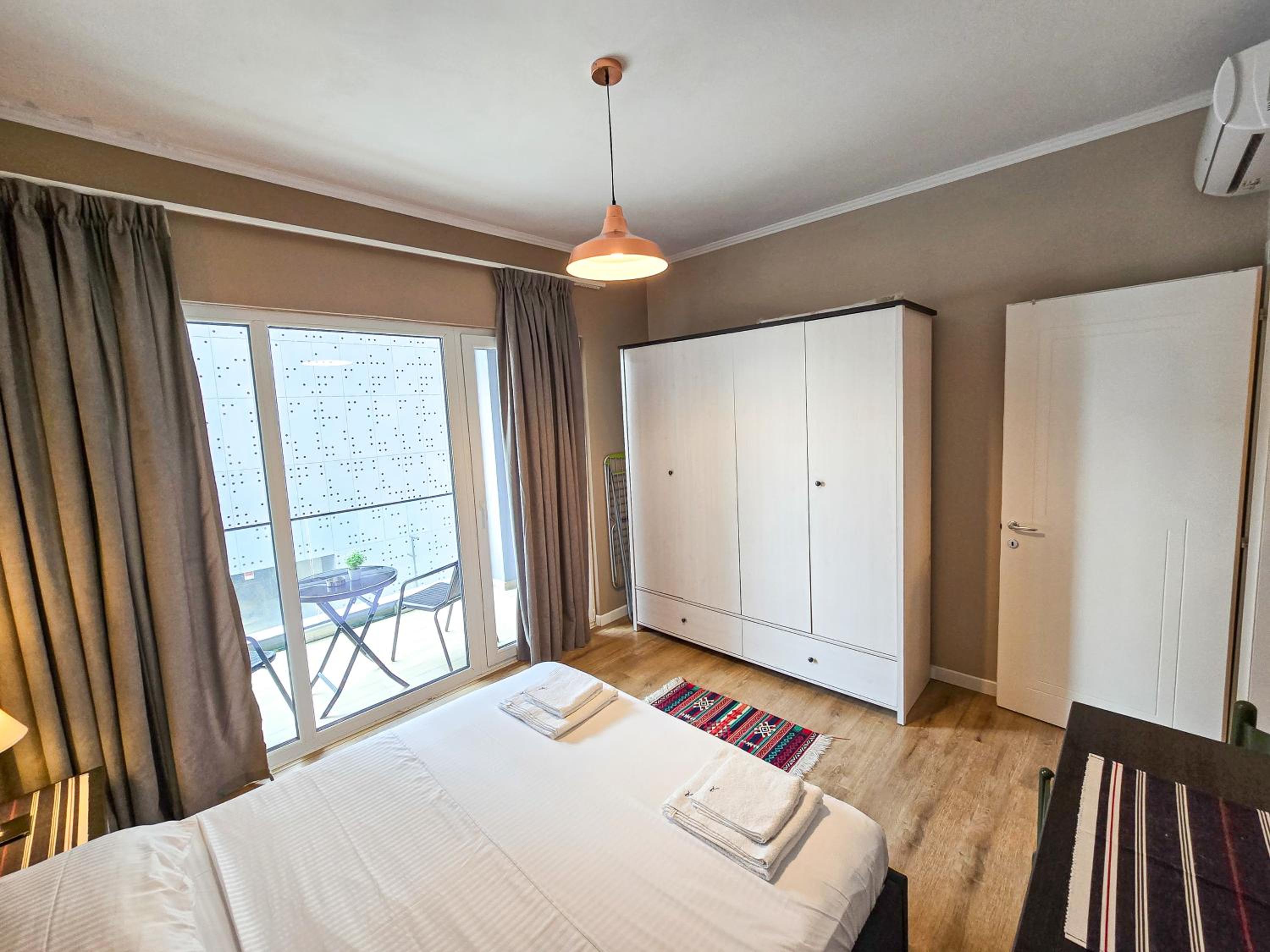 Emerald Luxury 1BD Apartment