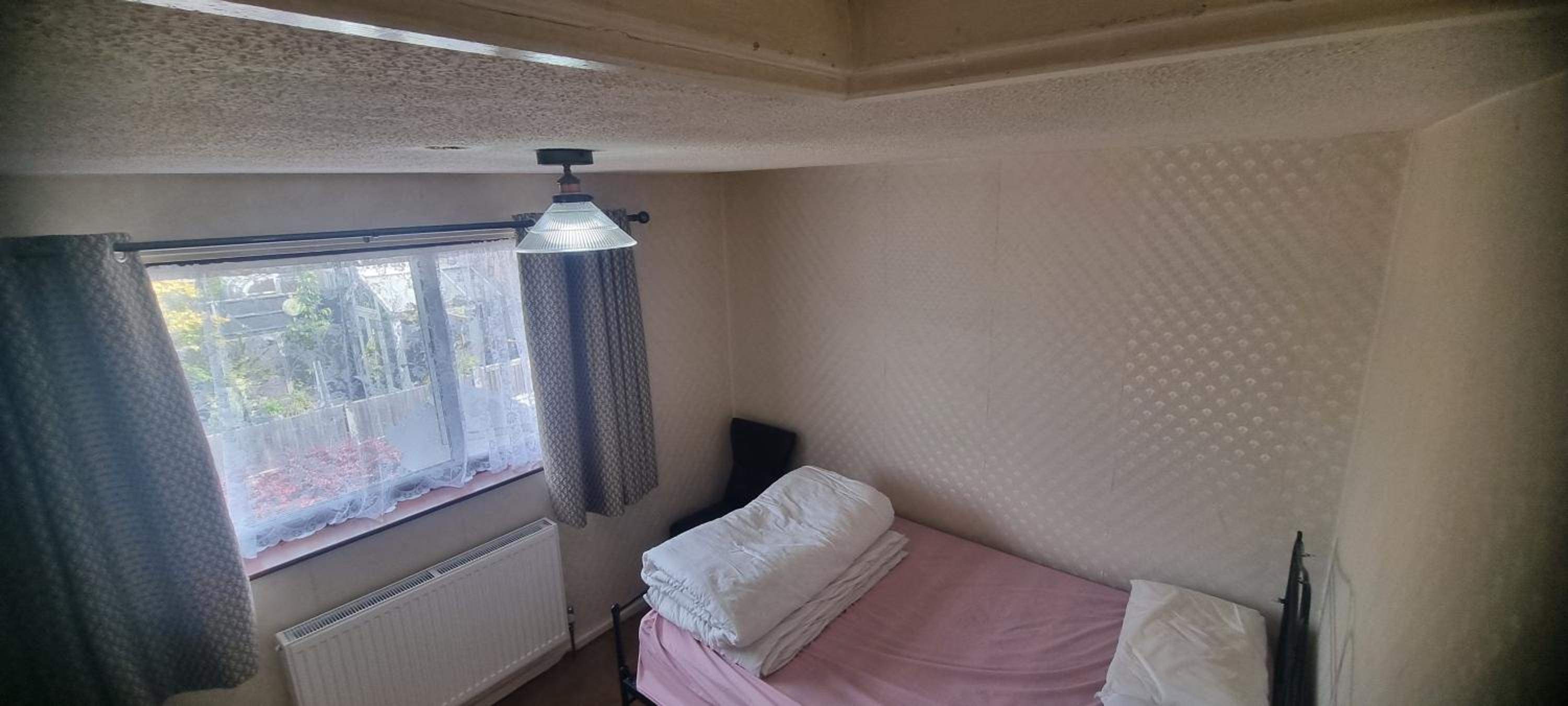 Private and Quiet Room in Harlow near Stansted Airport view 5