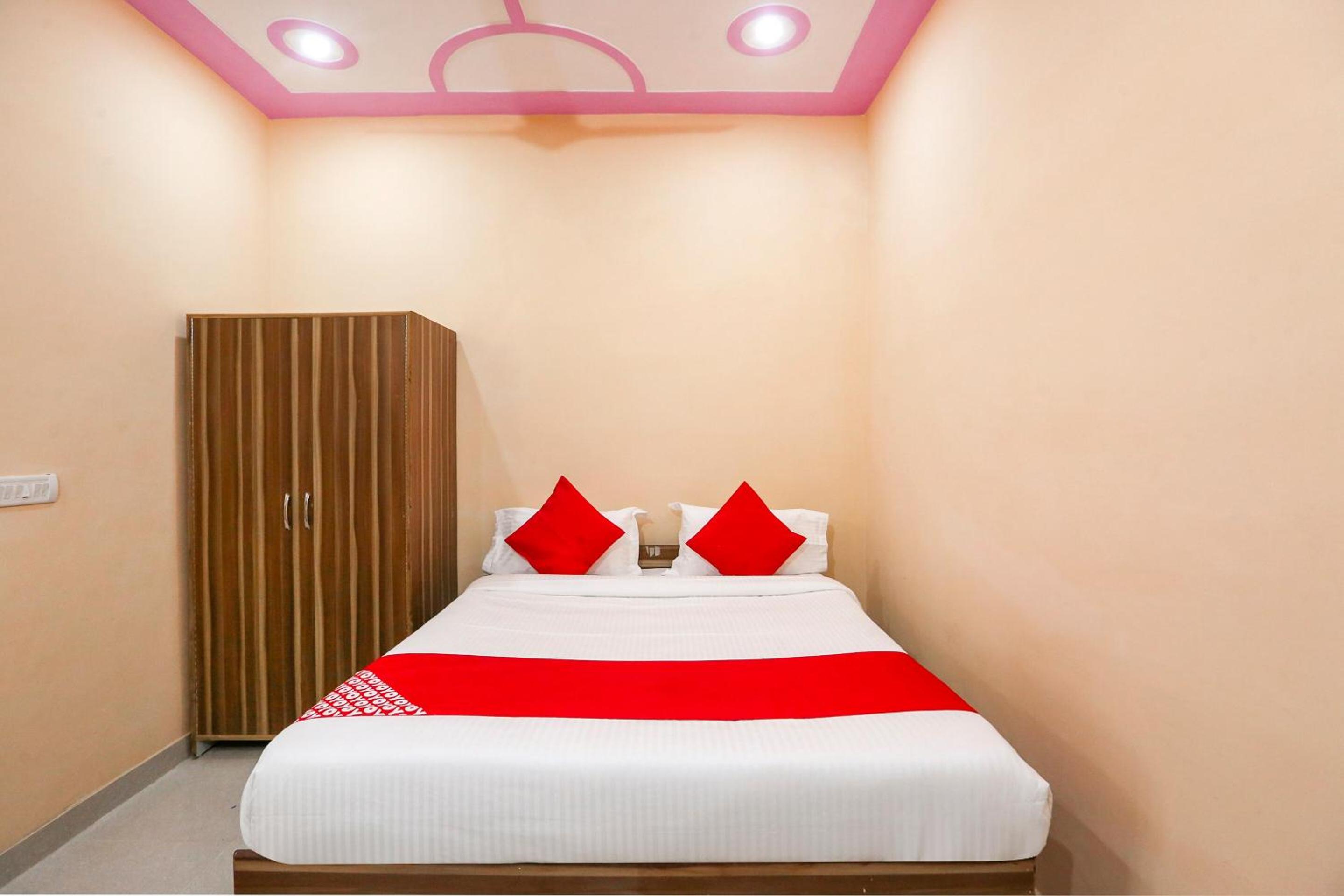 Hotel O Royal Villa