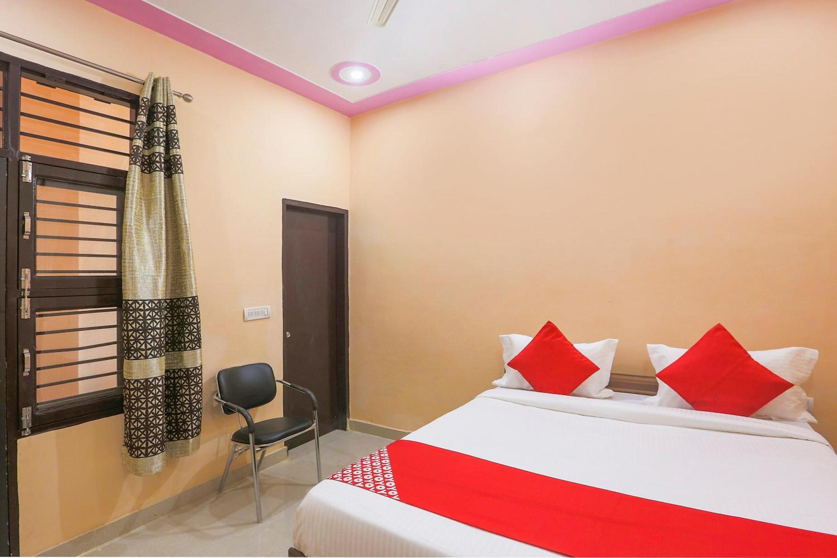 Hotel O Royal Villa