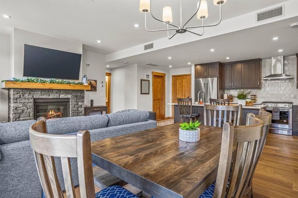 Luxury Mountain Haven Views Hot Tub Central Bridgette Bar Main St
