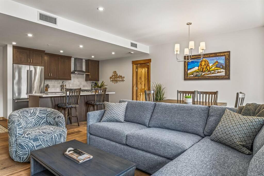 Luxury Mountain Haven Views Hot Tub Central Bridgette Bar Main St