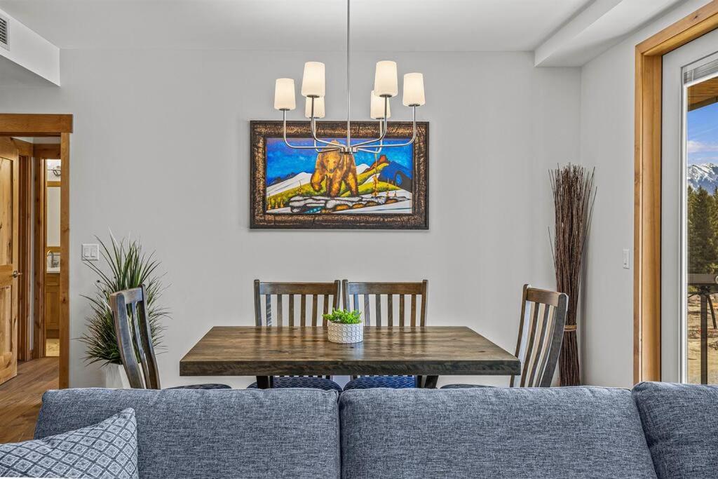 Luxury Mountain Haven Views Hot Tub Central Bridgette Bar Main St