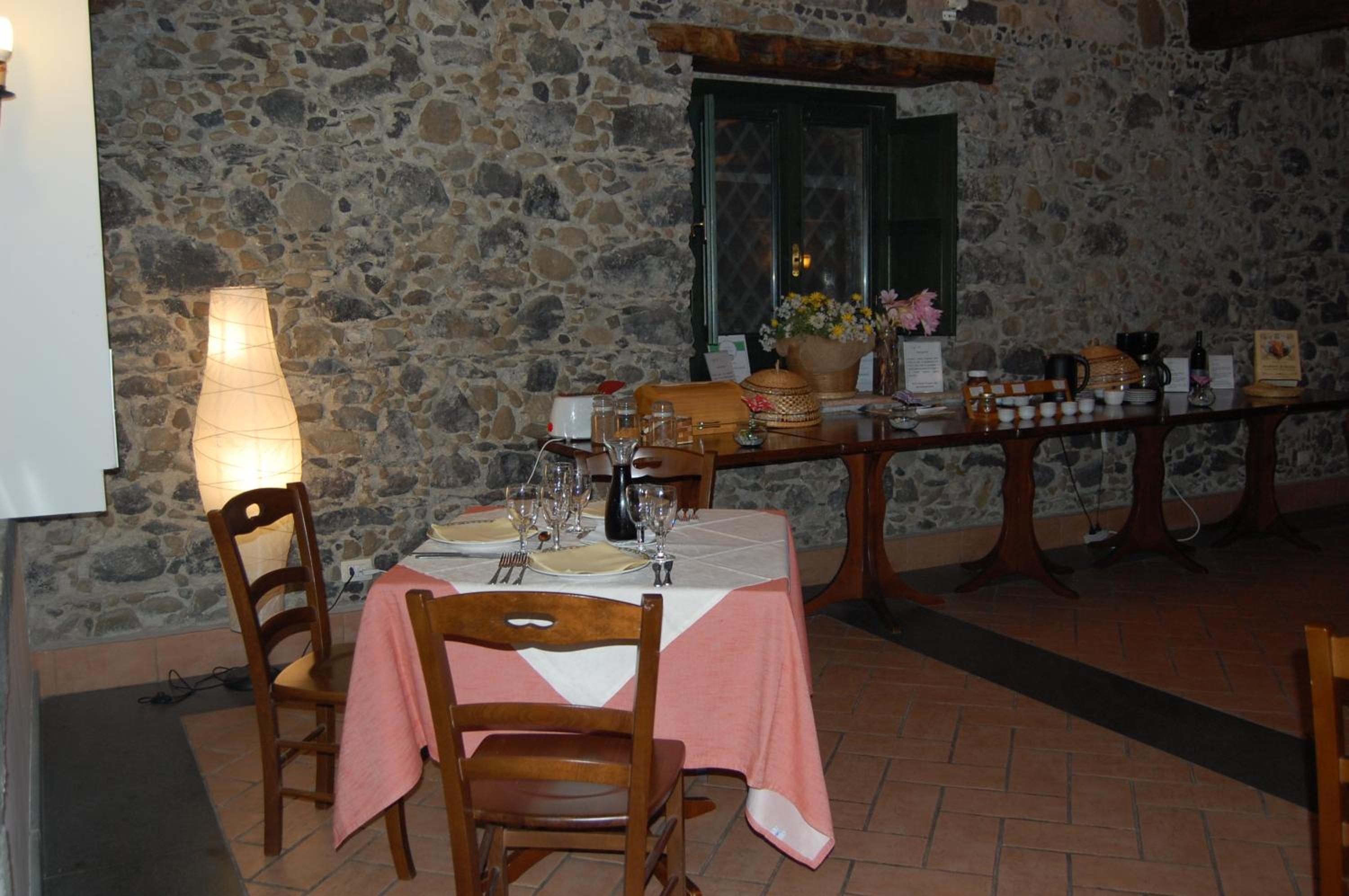 Antico Borgo Etneo Country Hotel