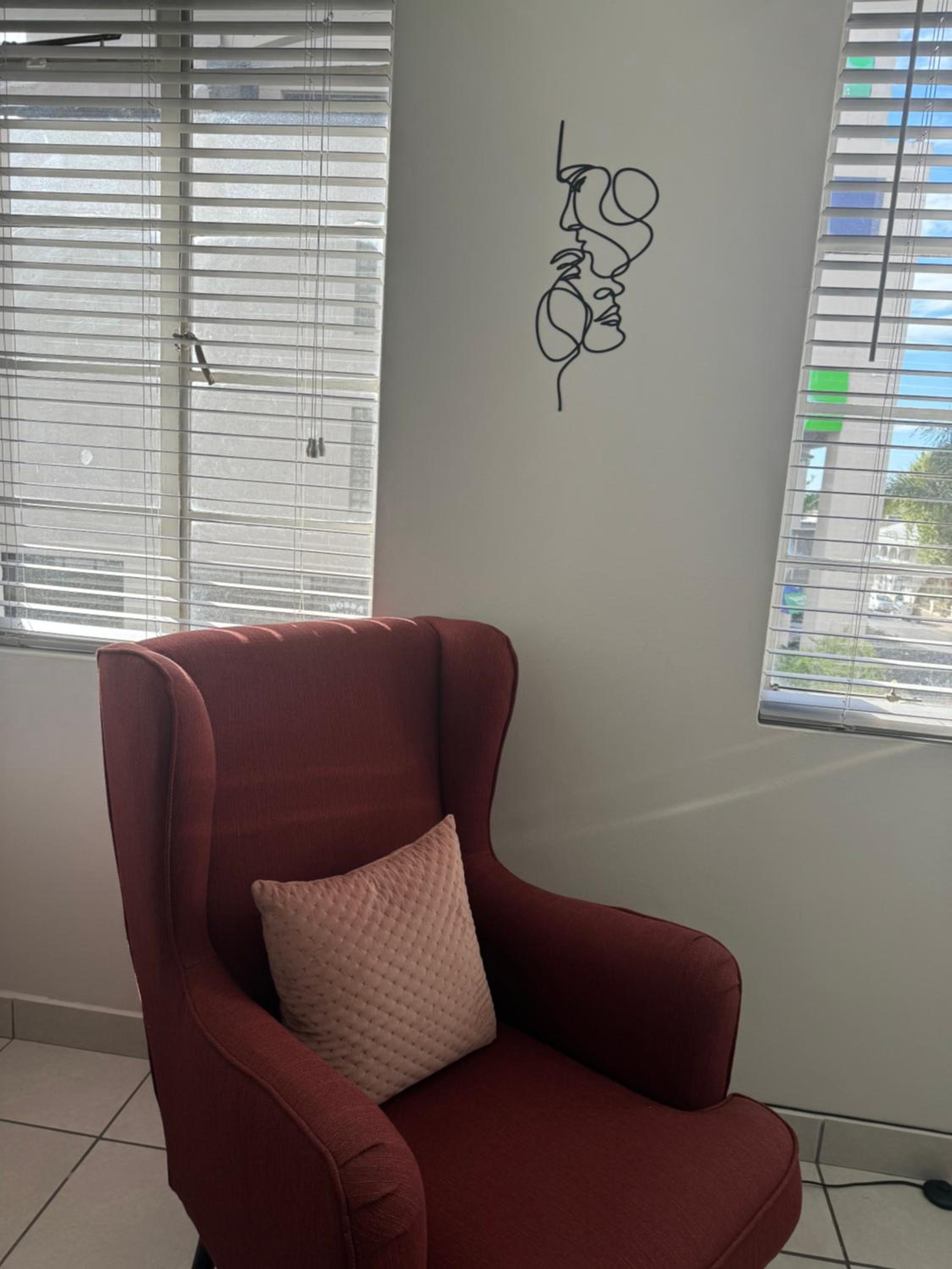 The Silhouette - Paarl - Self Catering Apartment